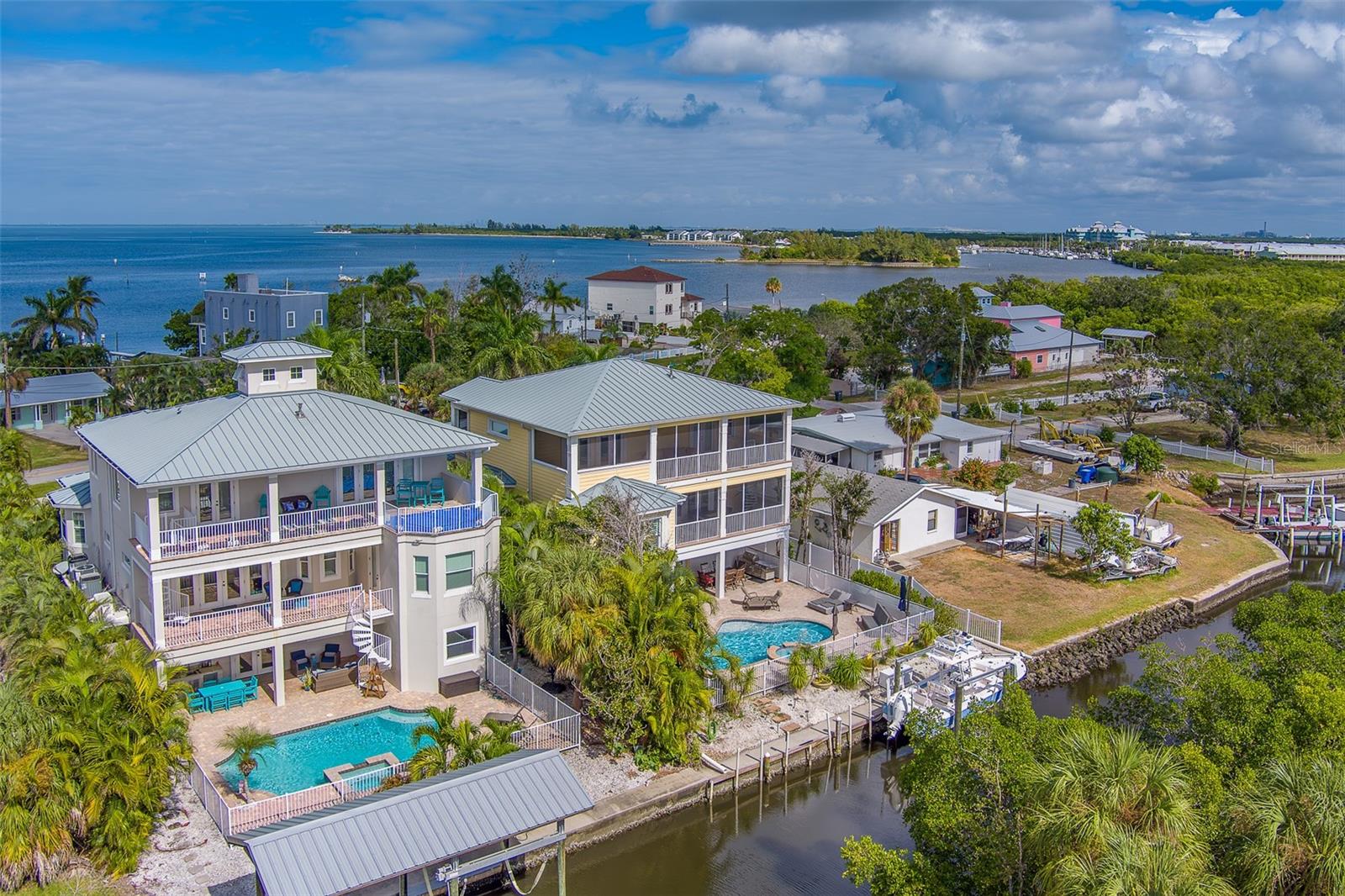 Image 91 of 100 For 3523 Shell Point Road