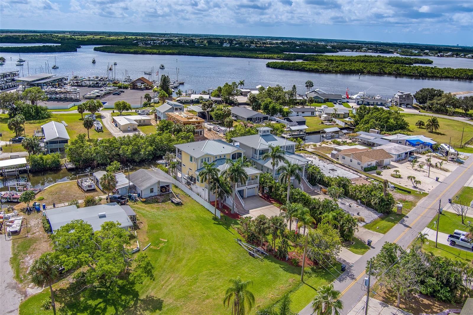 Image 96 of 100 For 3523 Shell Point Road