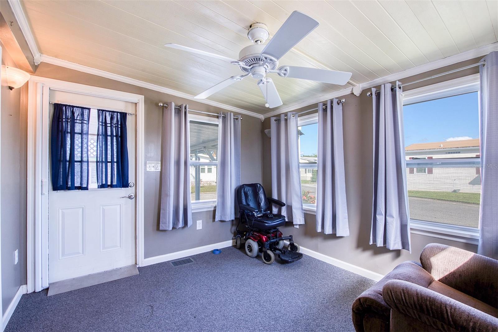 Image 14 of 38 For 403 Blue Marlin Drive