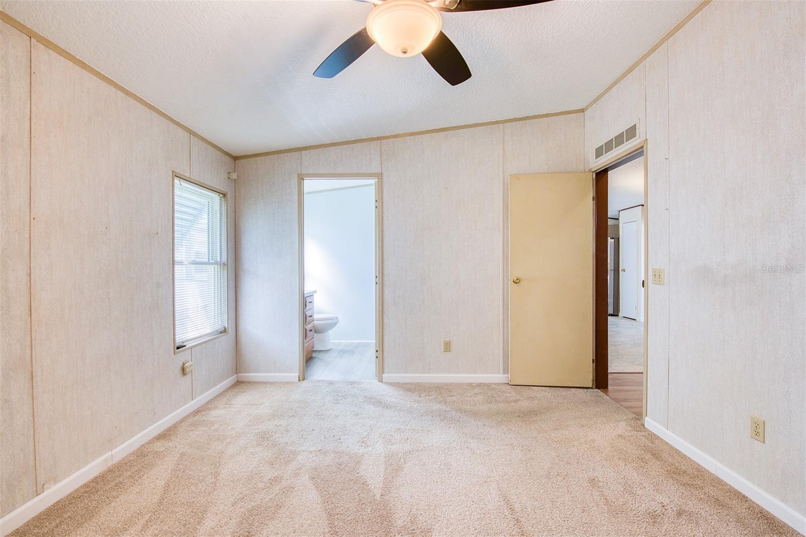 Image 17 of 38 For 403 Blue Marlin Drive