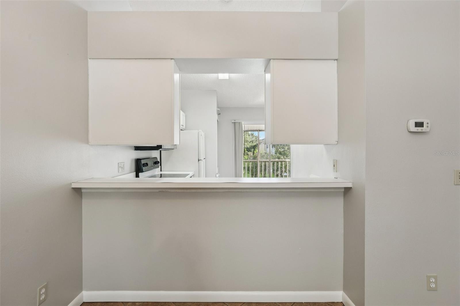 Image 13 of 32 For 128 Reserve Circle 208