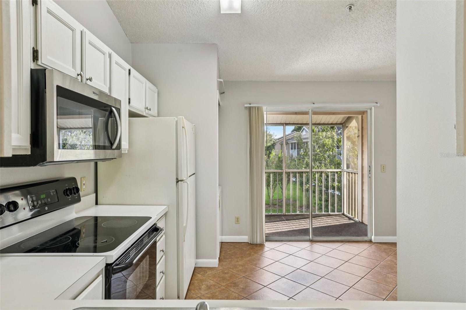 Image 16 of 32 For 128 Reserve Circle 208