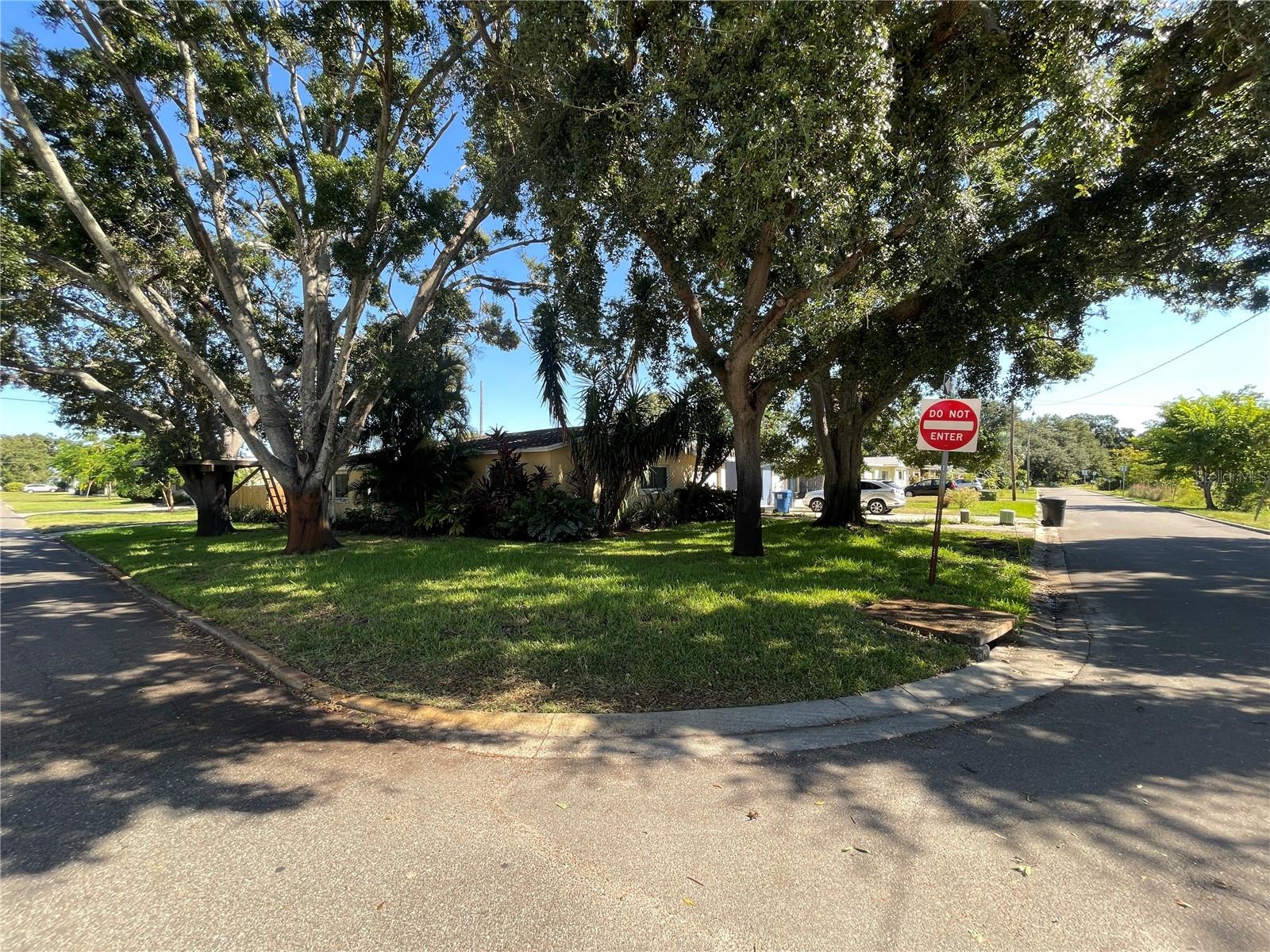 Image 3 of 36 For 601 56th Street N