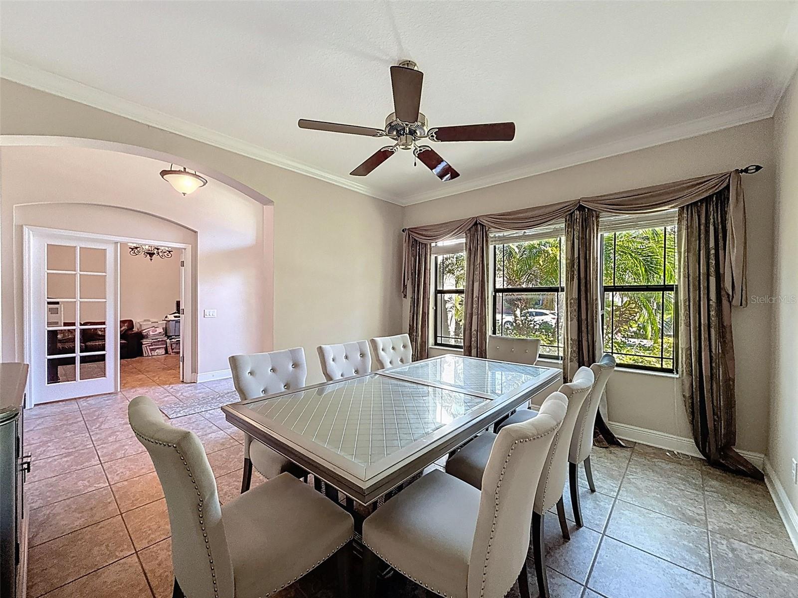 Image 11 of 90 For 335 Cockle Shell Loop