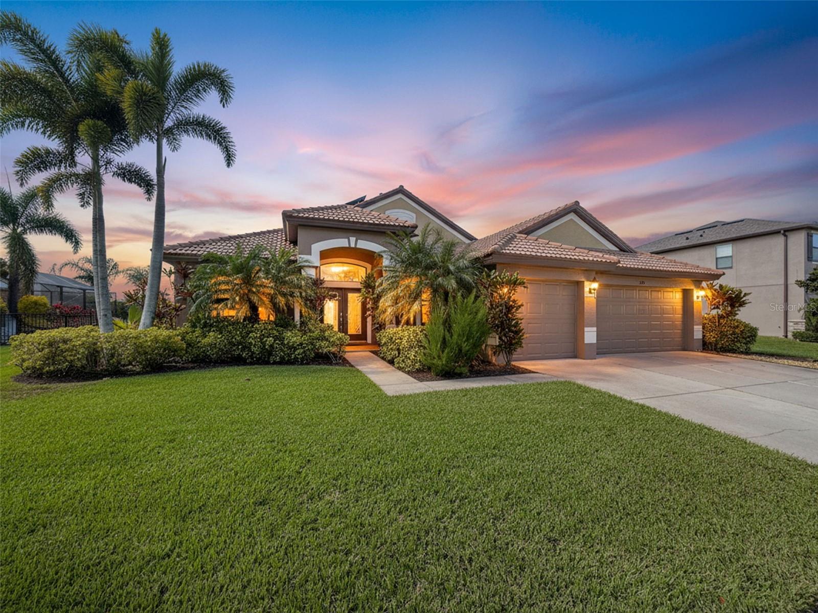 Image 2 of 90 For 335 Cockle Shell Loop