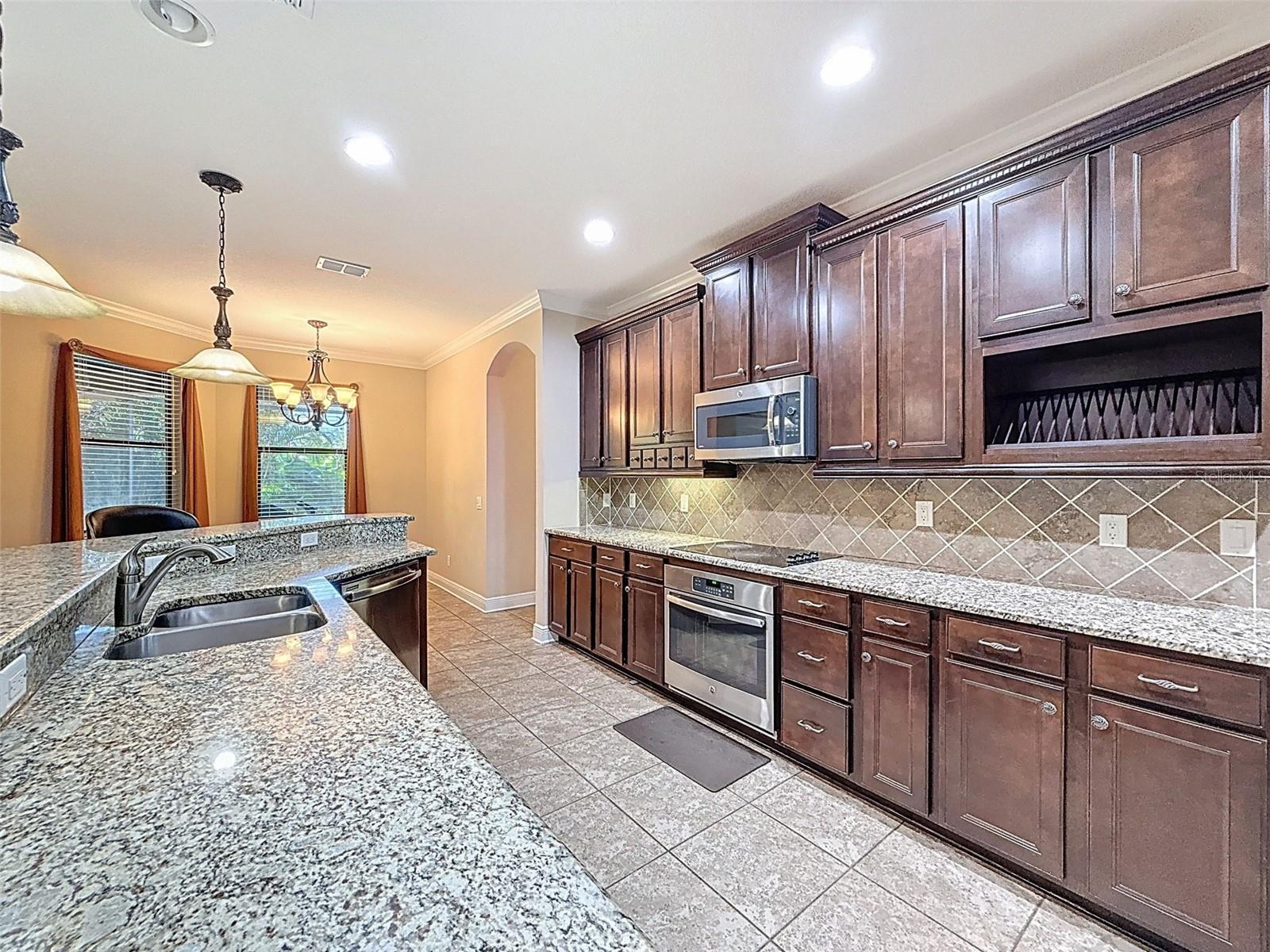 Image 20 of 90 For 335 Cockle Shell Loop