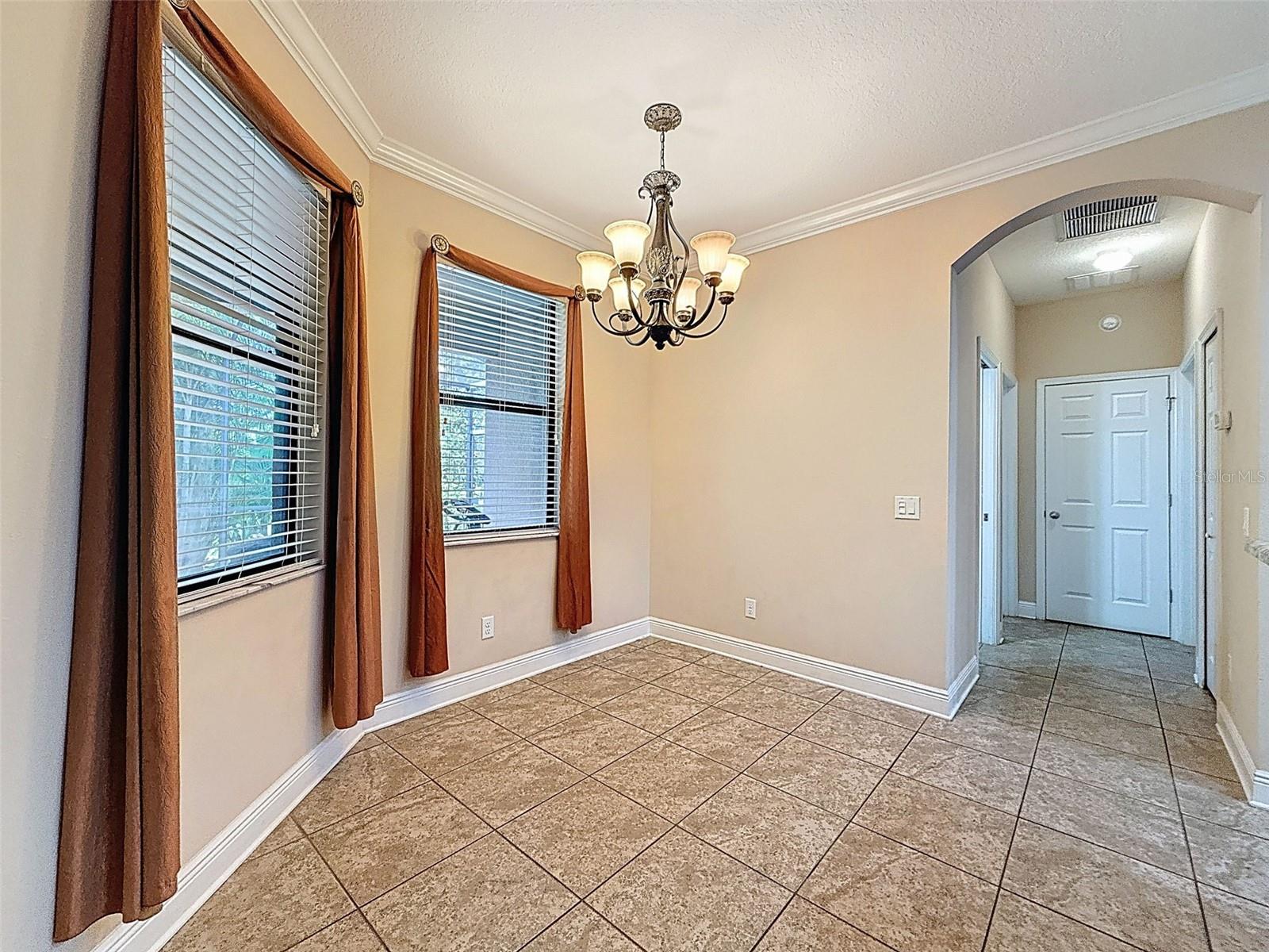 Image 24 of 90 For 335 Cockle Shell Loop