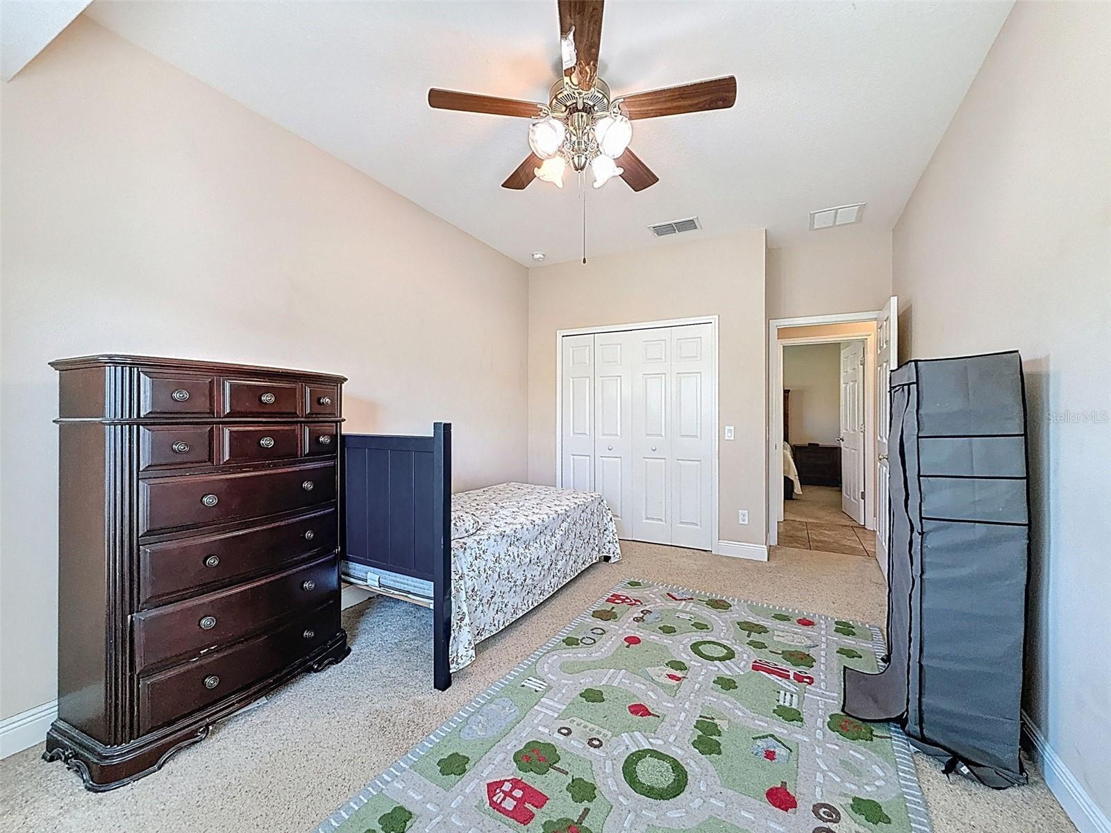 Image 42 of 90 For 335 Cockle Shell Loop