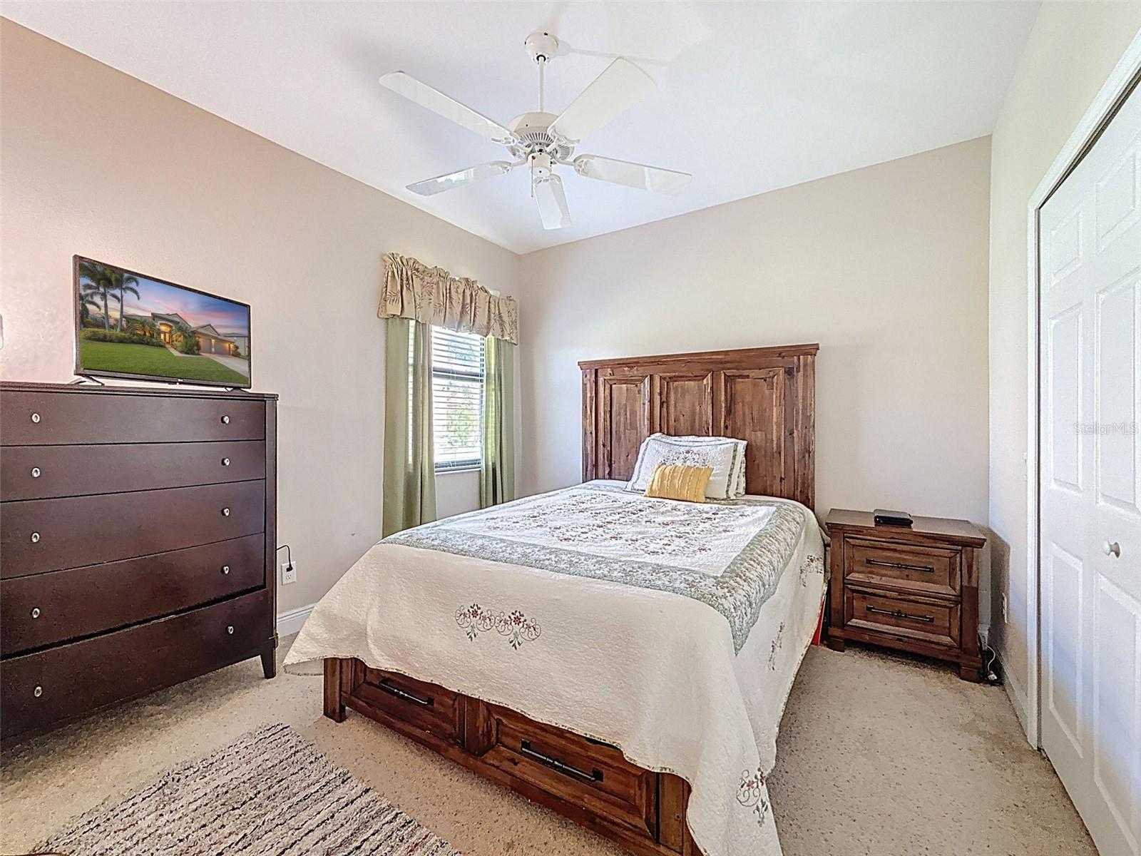 Image 43 of 90 For 335 Cockle Shell Loop