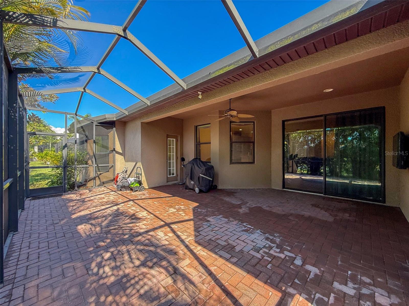 Image 48 of 90 For 335 Cockle Shell Loop