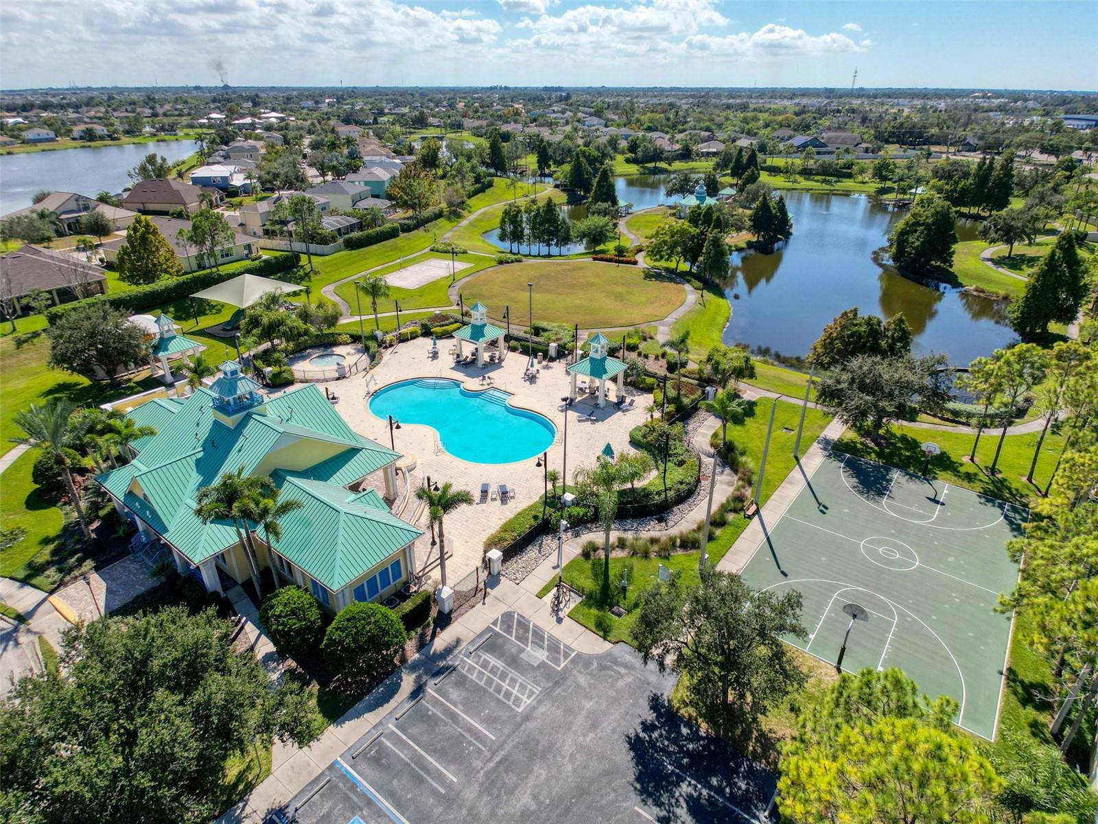 Image 67 of 90 For 335 Cockle Shell Loop