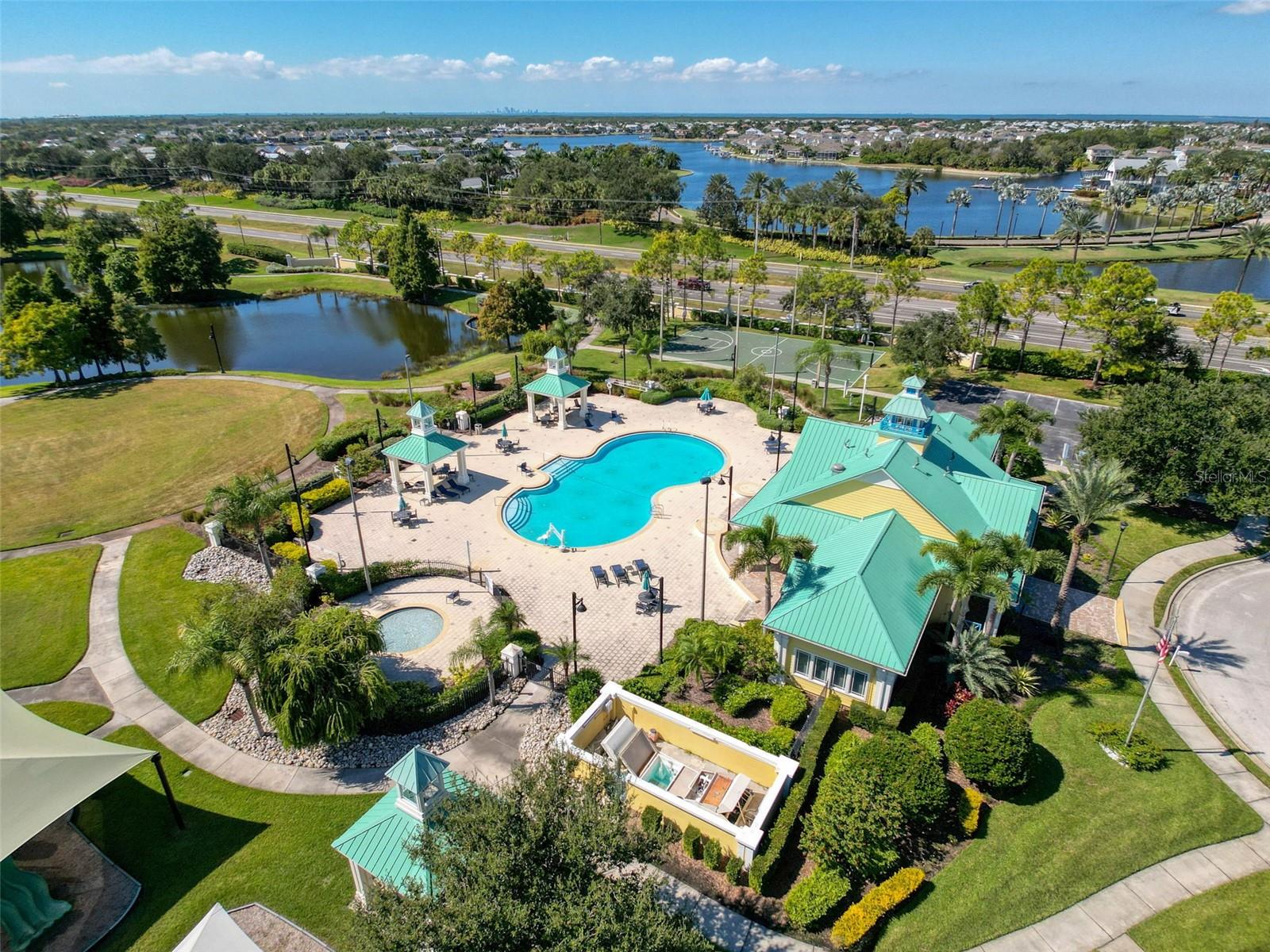 Image 74 of 90 For 335 Cockle Shell Loop