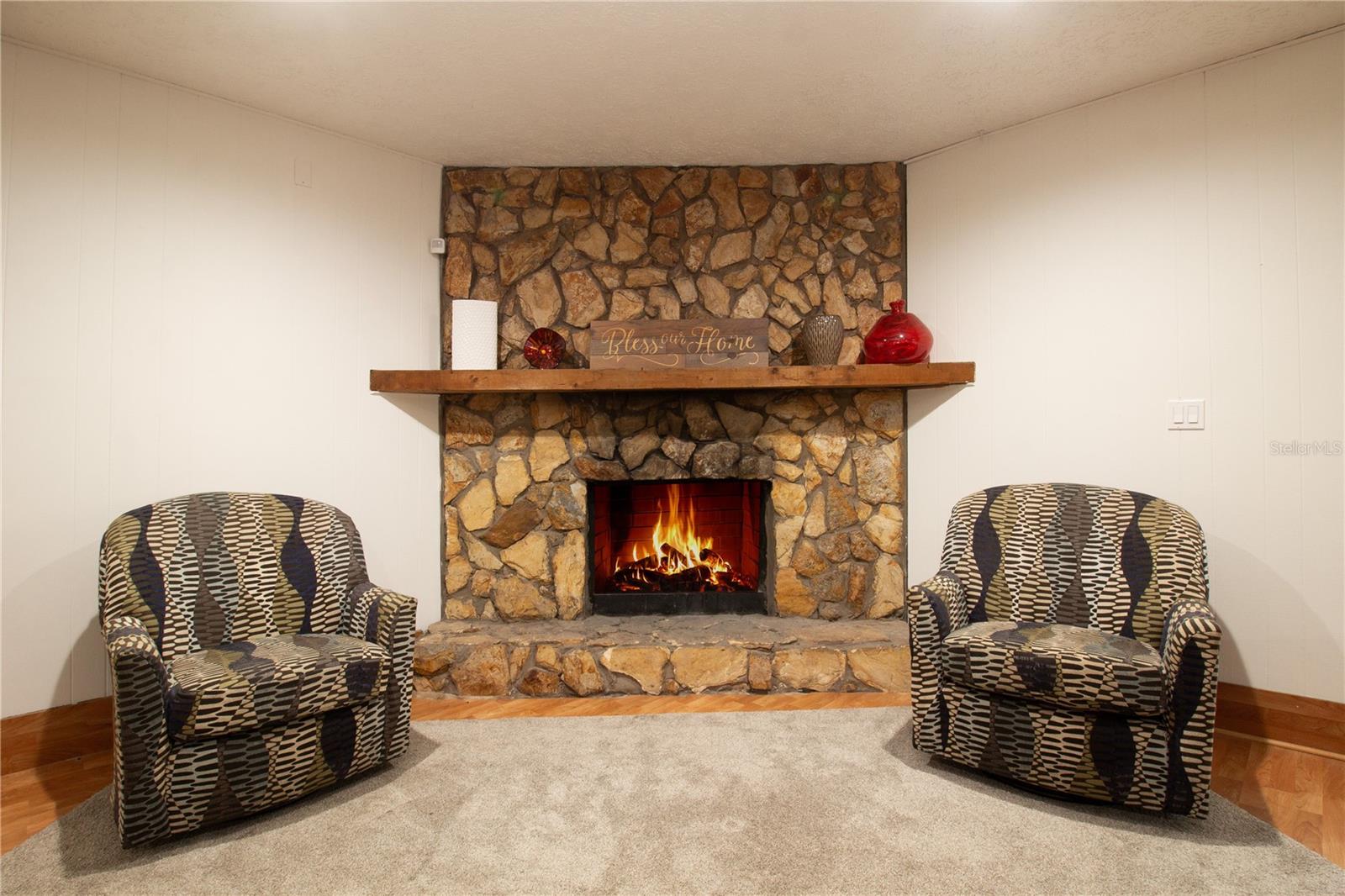 Image 14 of 57 For 547 Oleander Way S