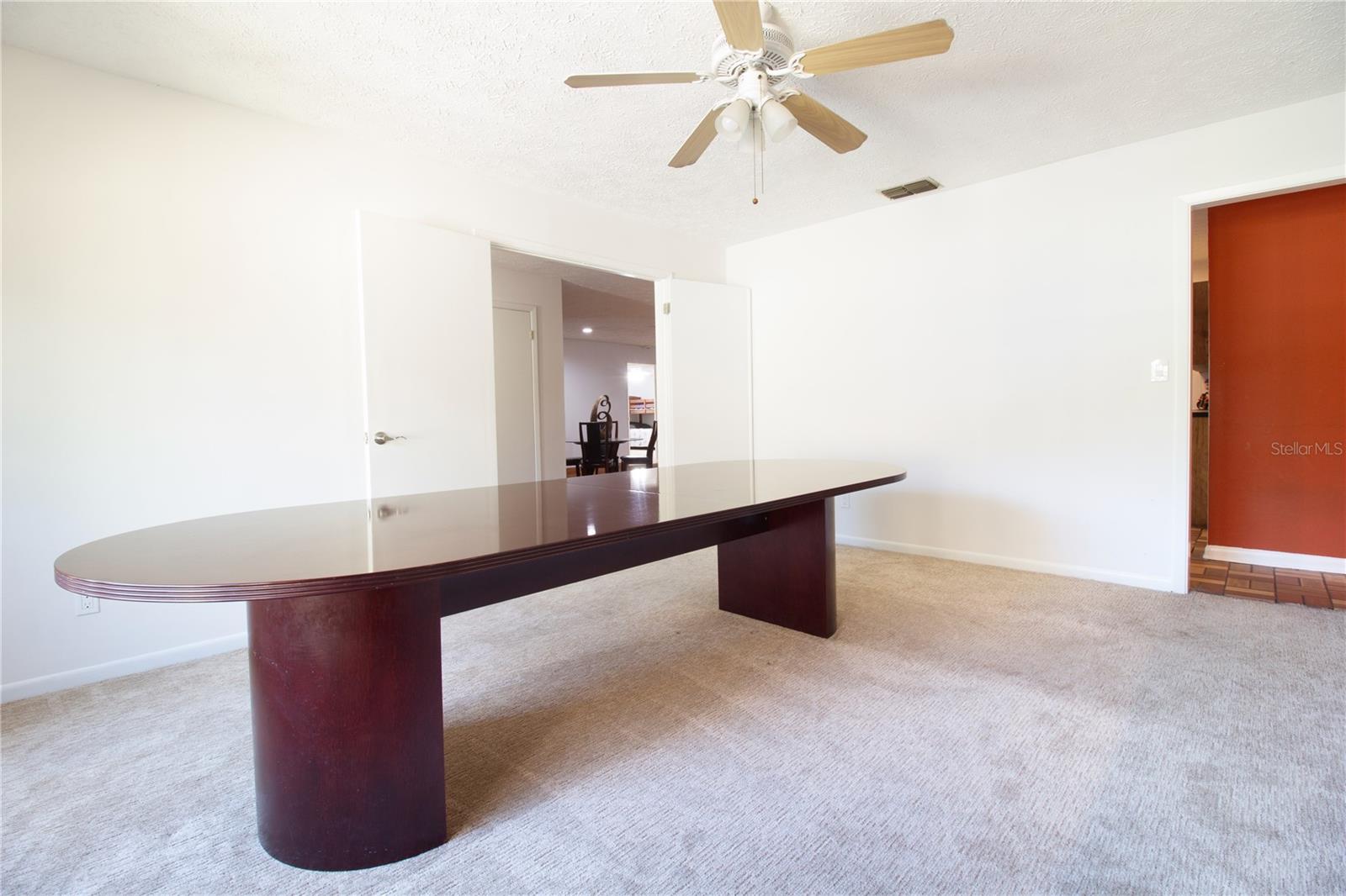 Image 16 of 57 For 547 Oleander Way S