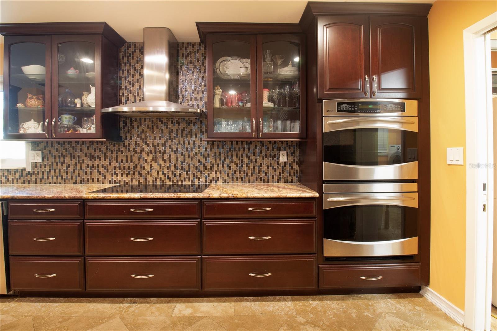 Image 21 of 57 For 547 Oleander Way S