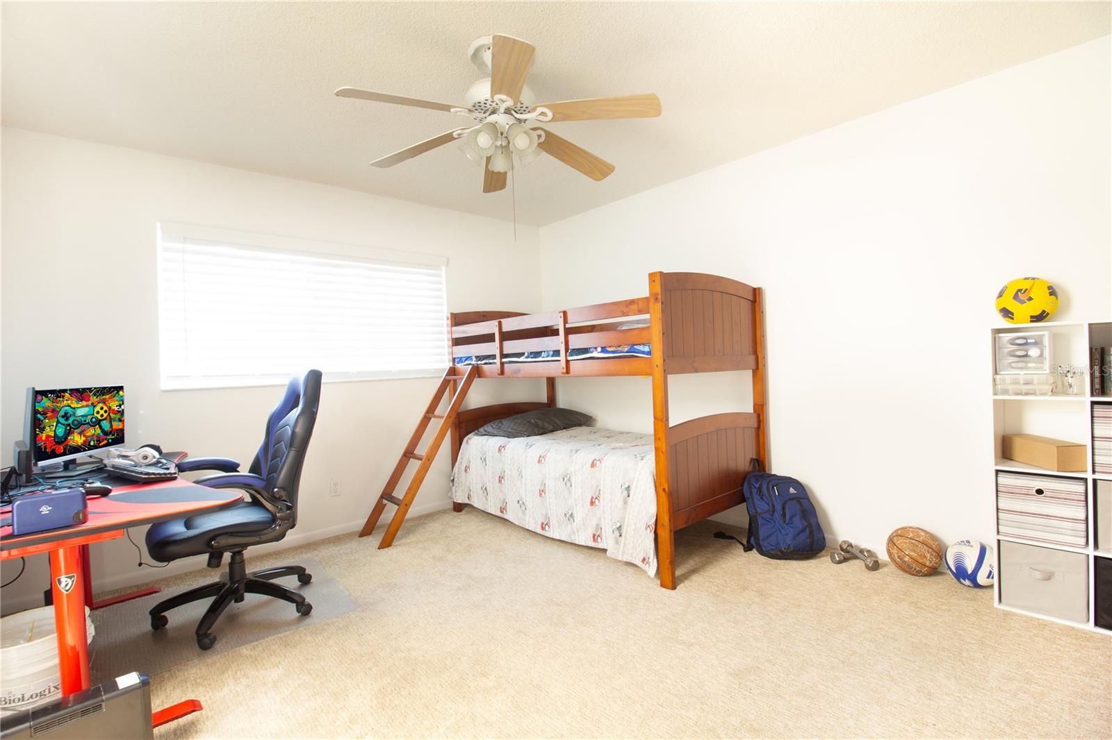 Image 30 of 57 For 547 Oleander Way S