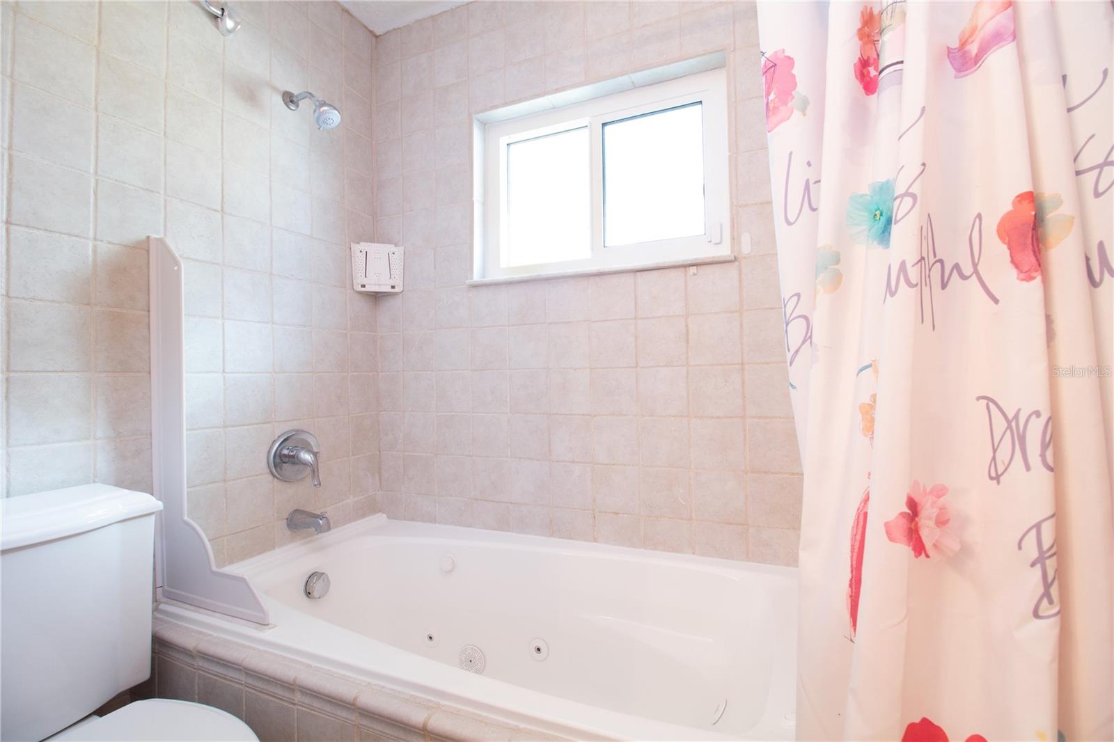 Image 37 of 57 For 547 Oleander Way S