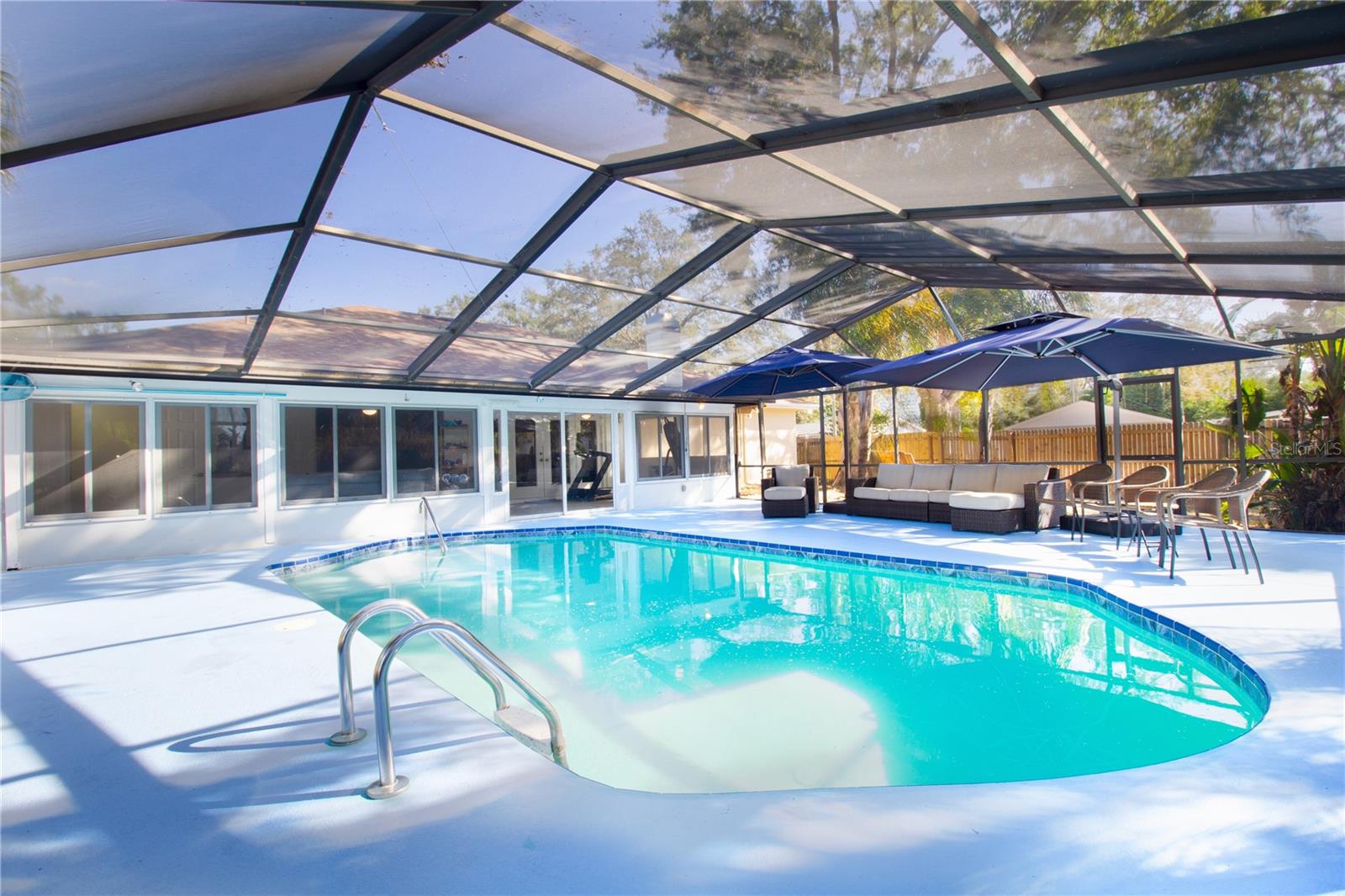 Image 43 of 57 For 547 Oleander Way S