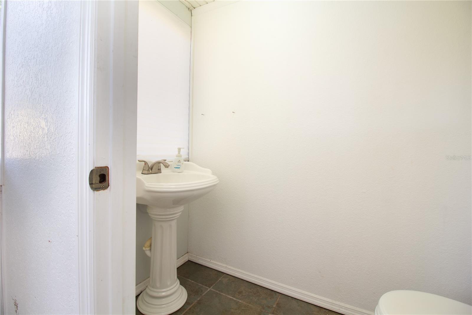 Image 51 of 57 For 547 Oleander Way S