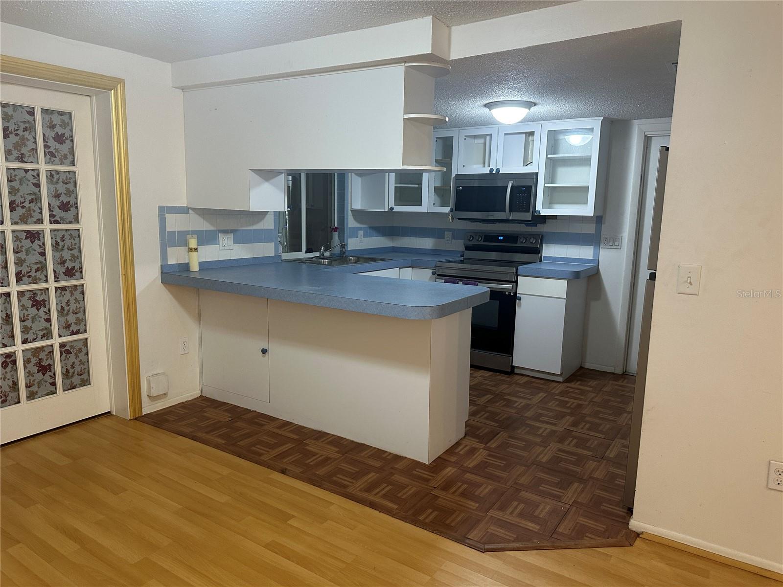 Image 5 of 17 For 9741 Scenic Drive