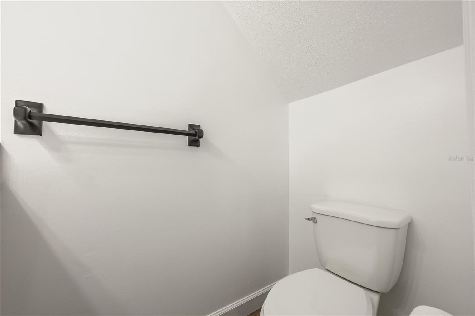 Listing photo id 12 for 4109 Temple Heights Road