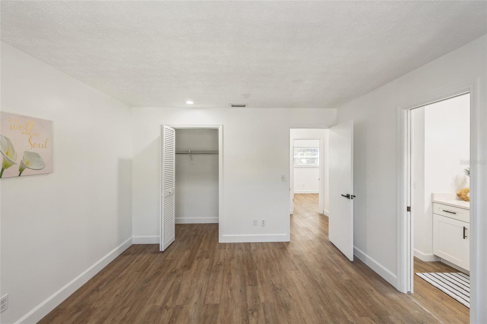 Listing photo id 13 for 4109 Temple Heights Road