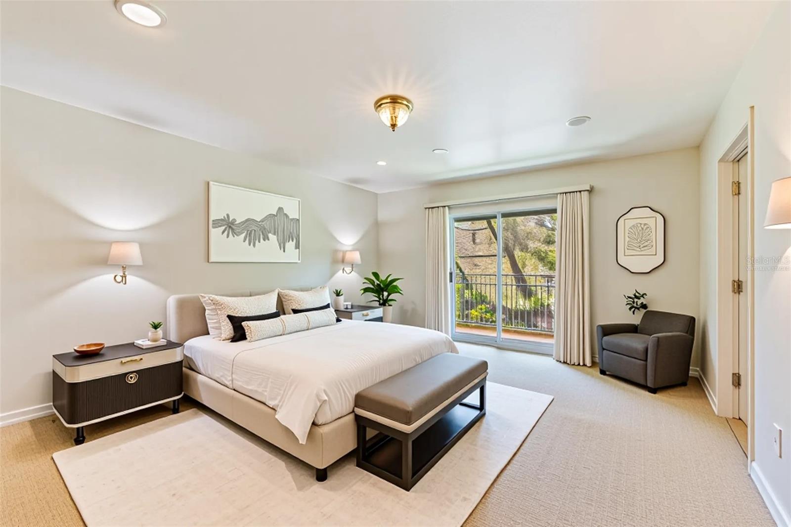 Image 18 of 43 For 164 Davis Boulevard