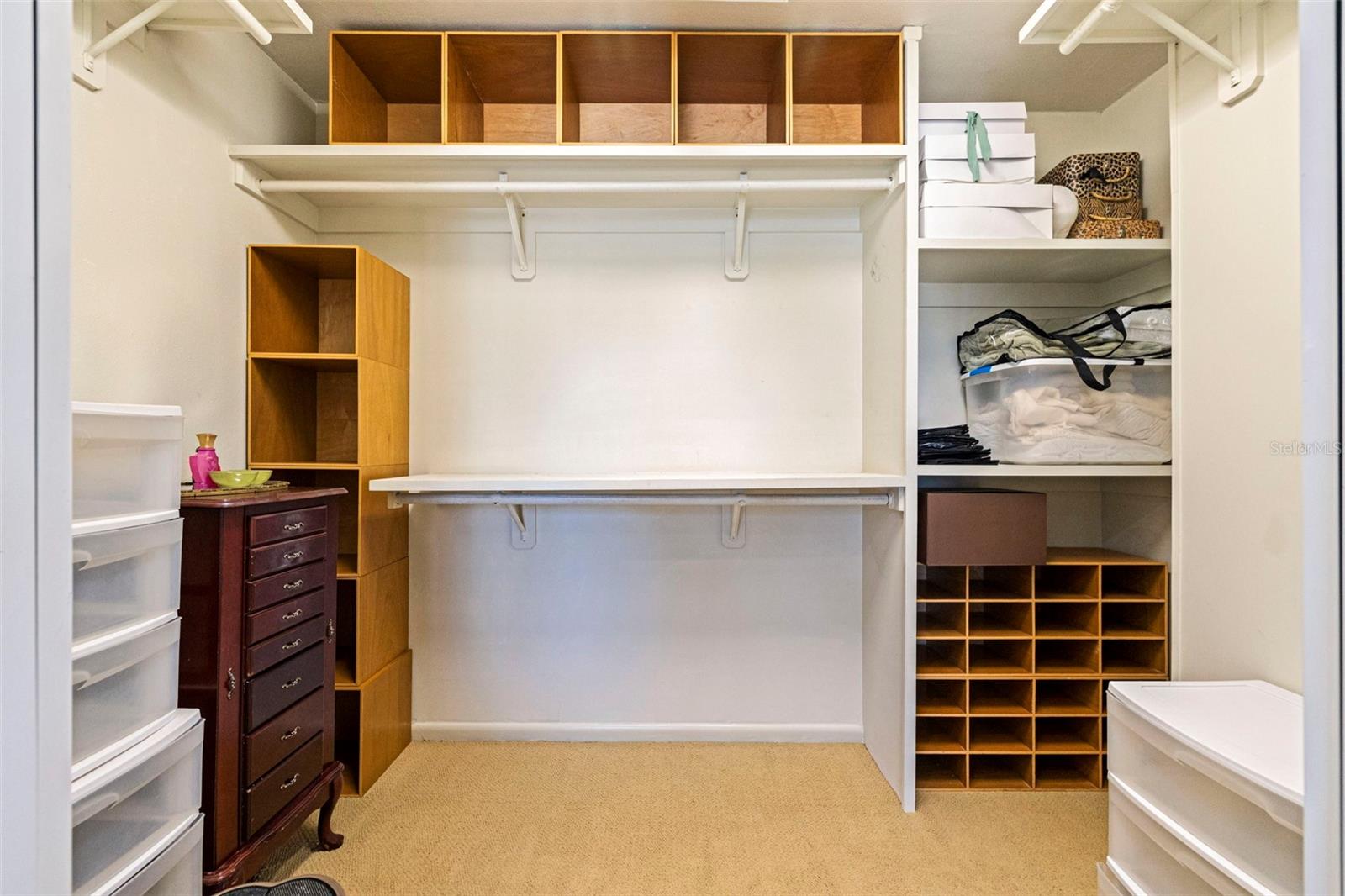 Image 25 of 43 For 164 Davis Boulevard