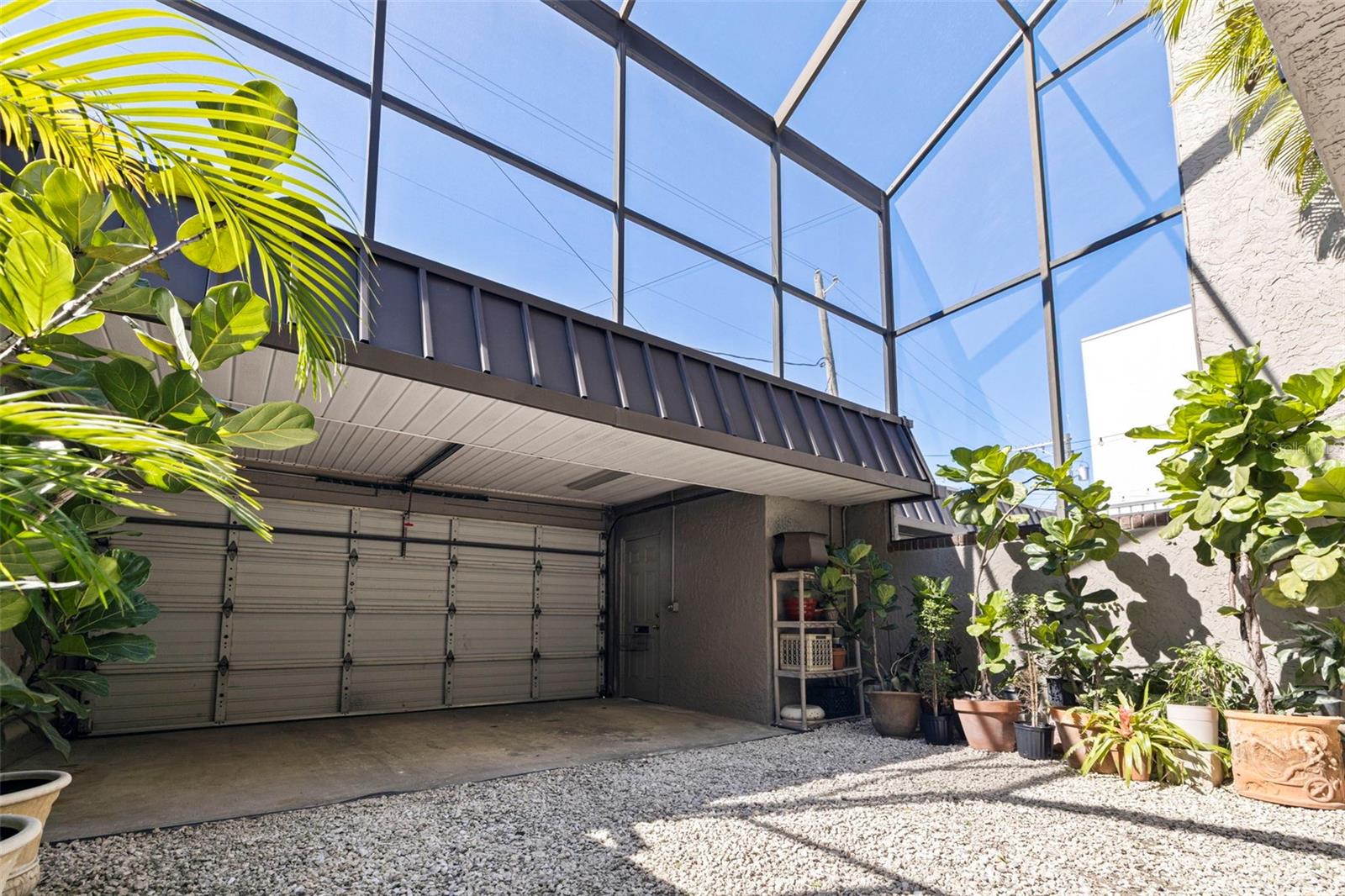 Image 31 of 43 For 164 Davis Boulevard