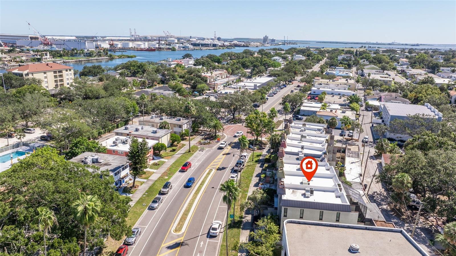 Image 37 of 43 For 164 Davis Boulevard