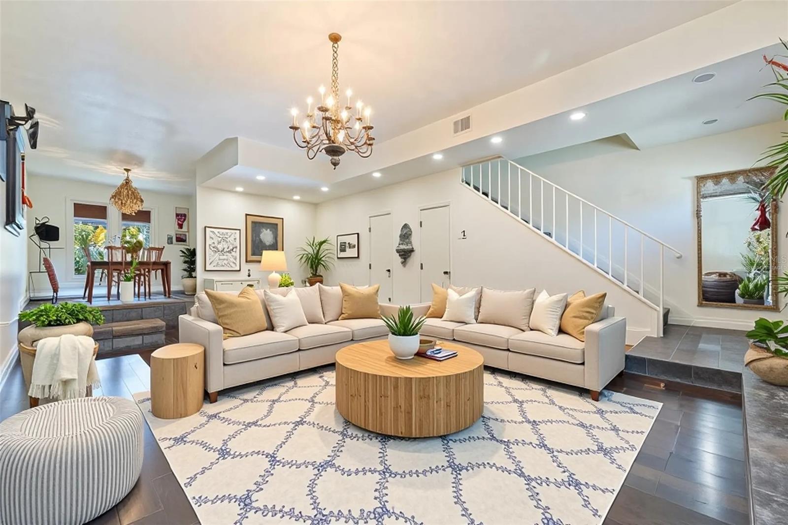 Image 4 of 43 For 164 Davis Boulevard