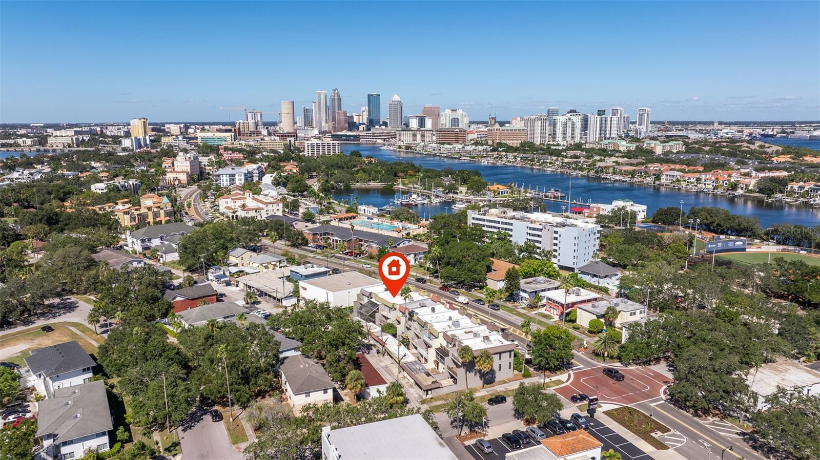 Image 42 of 43 For 164 Davis Boulevard