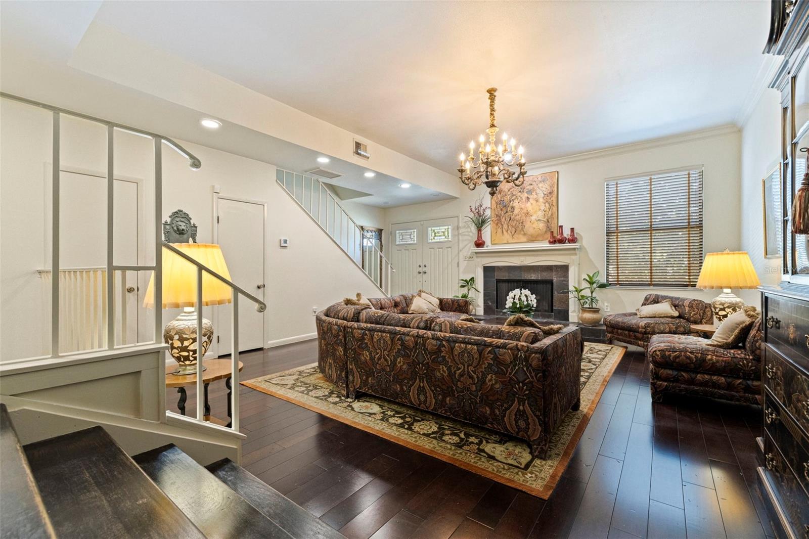 Image 9 of 43 For 164 Davis Boulevard