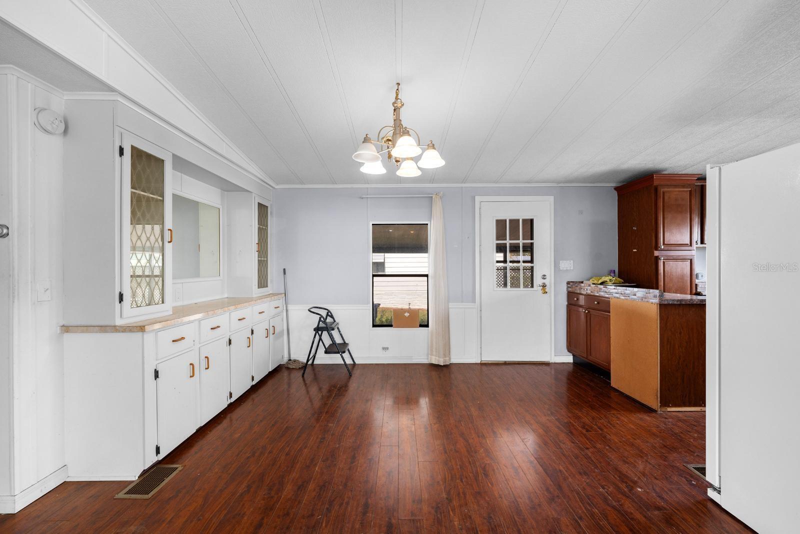 Image 5 of 27 For 4903 Deerwood Drive