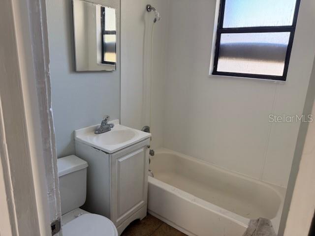 Image 3 of 11 For 2222 10th Street S