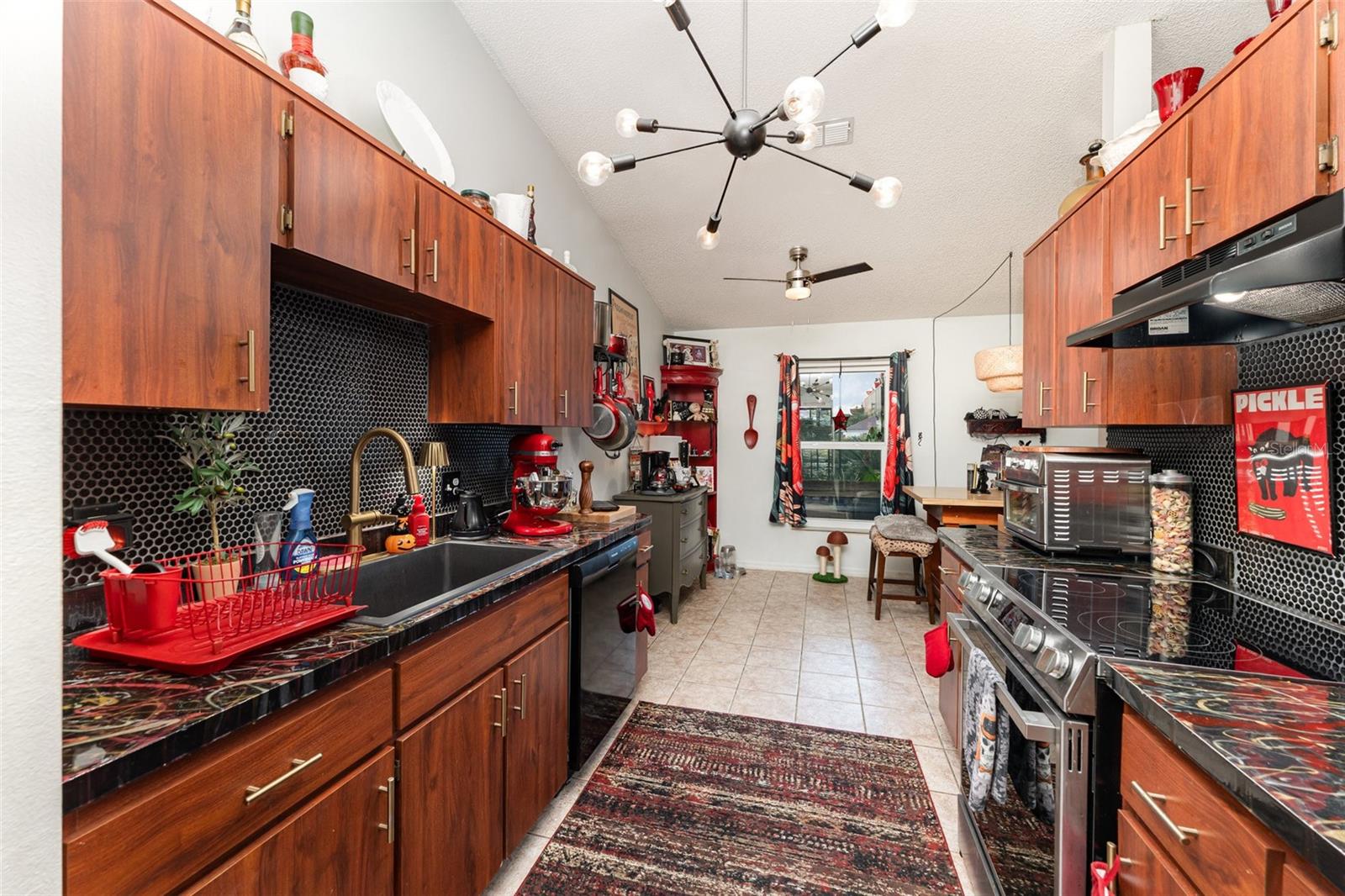 Image 11 of 30 For 710 Toulon Drive