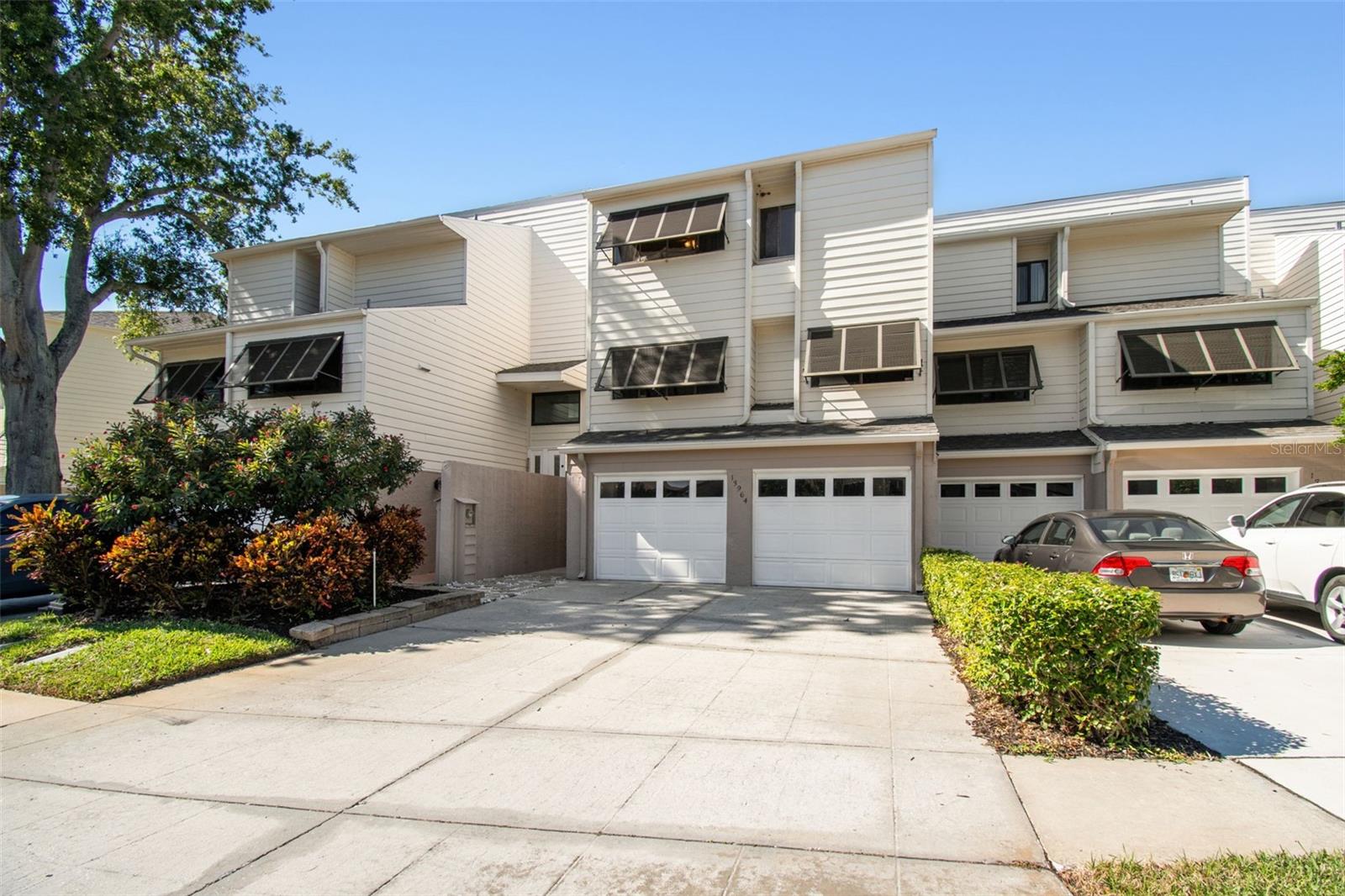 Image 2 of 59 For 13964 Lake Point Drive