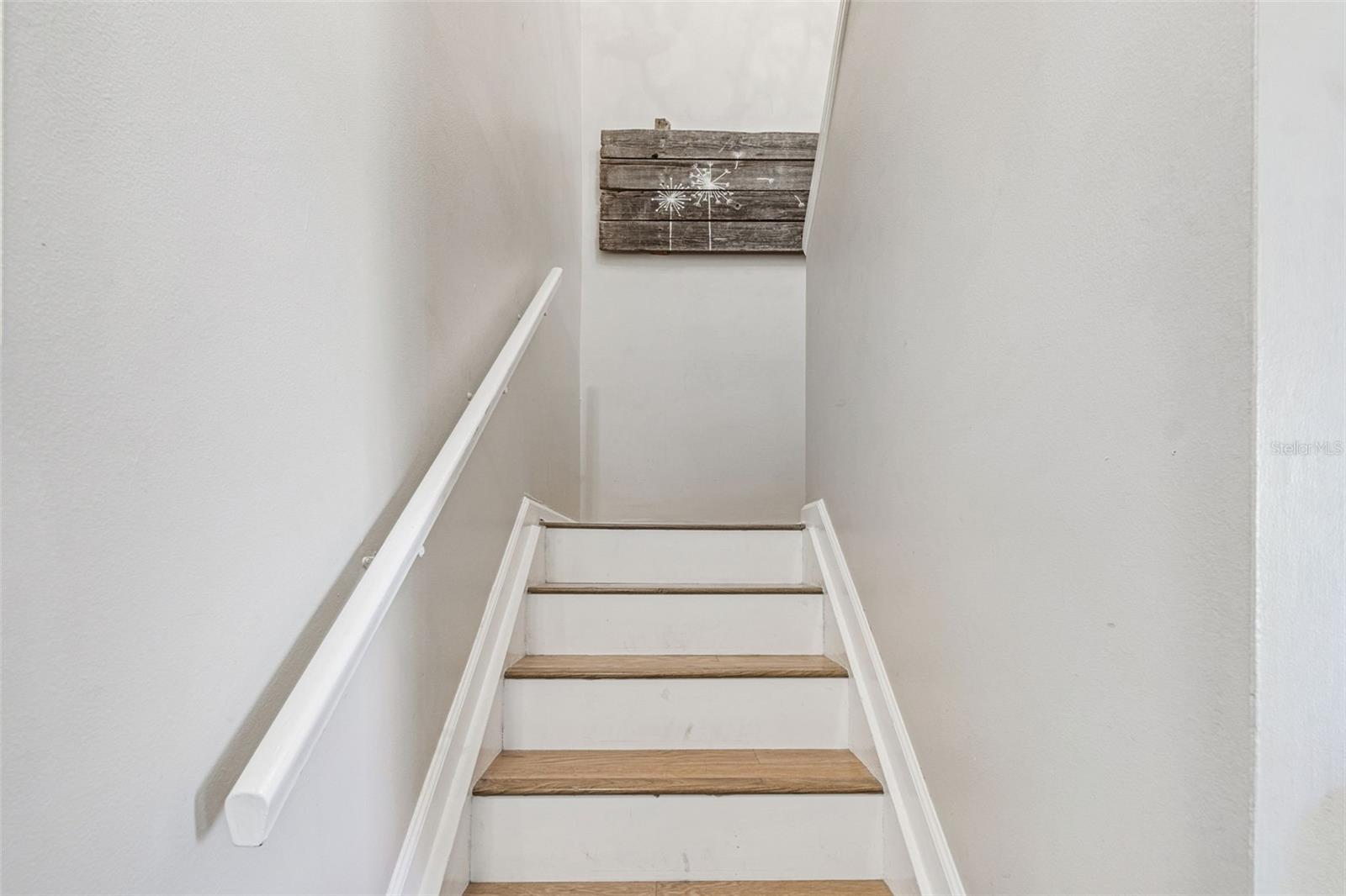 Image 29 of 59 For 13964 Lake Point Drive