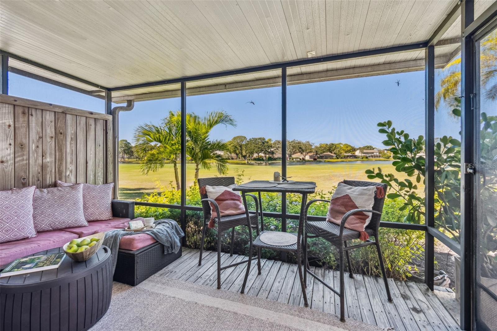 Image 6 of 59 For 13964 Lake Point Drive