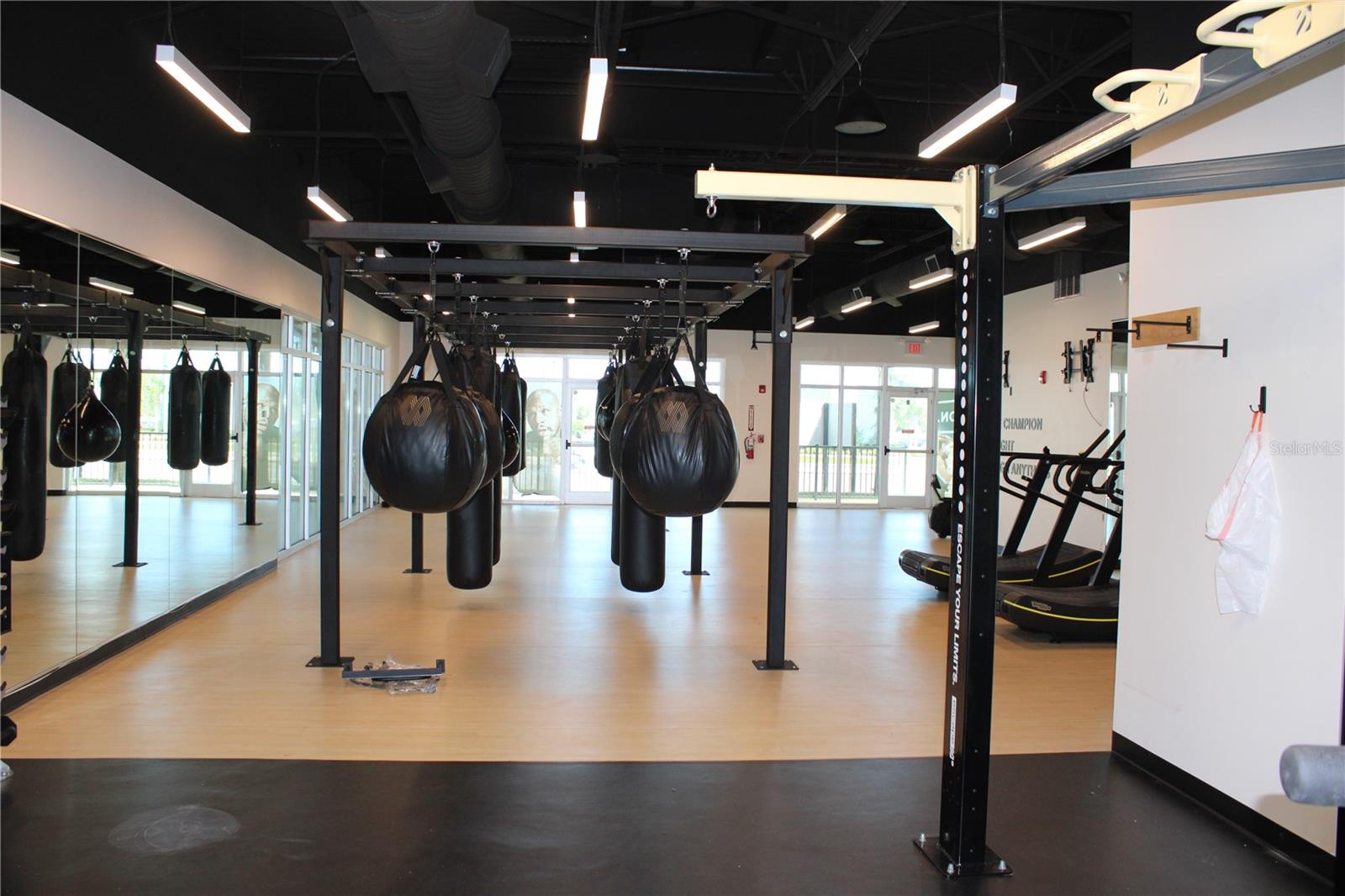 Image 12 of 19 For 2076 Seminole Boulevard D