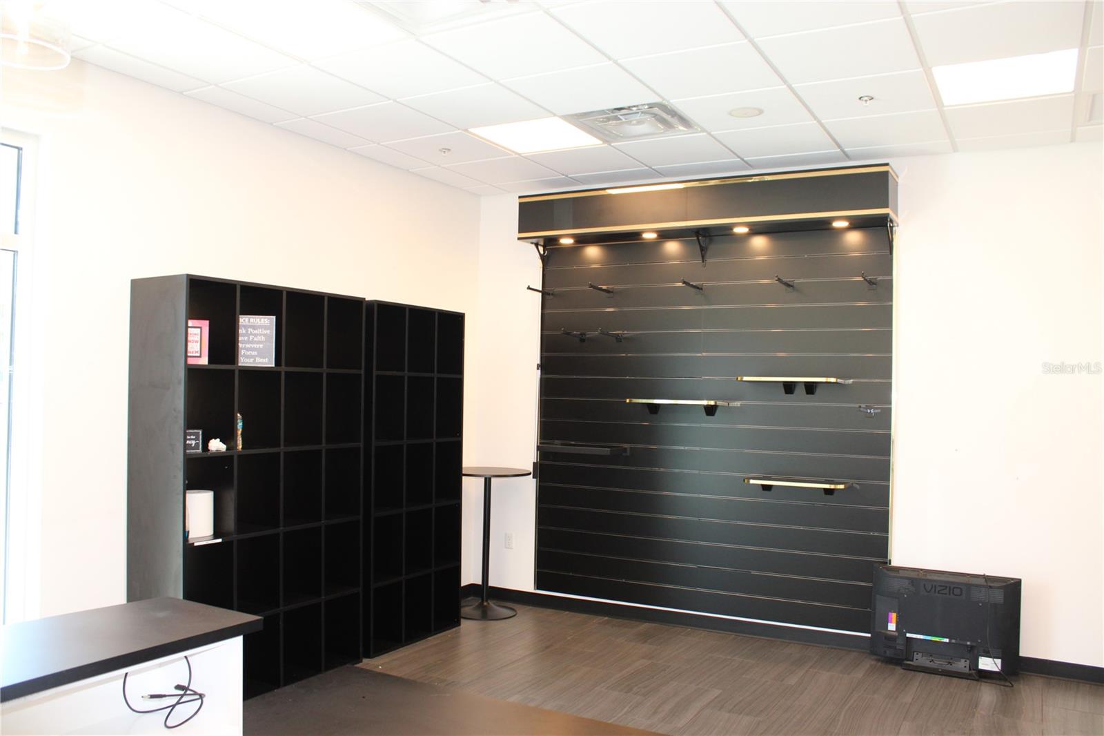 Image 13 of 19 For 2076 Seminole Boulevard D