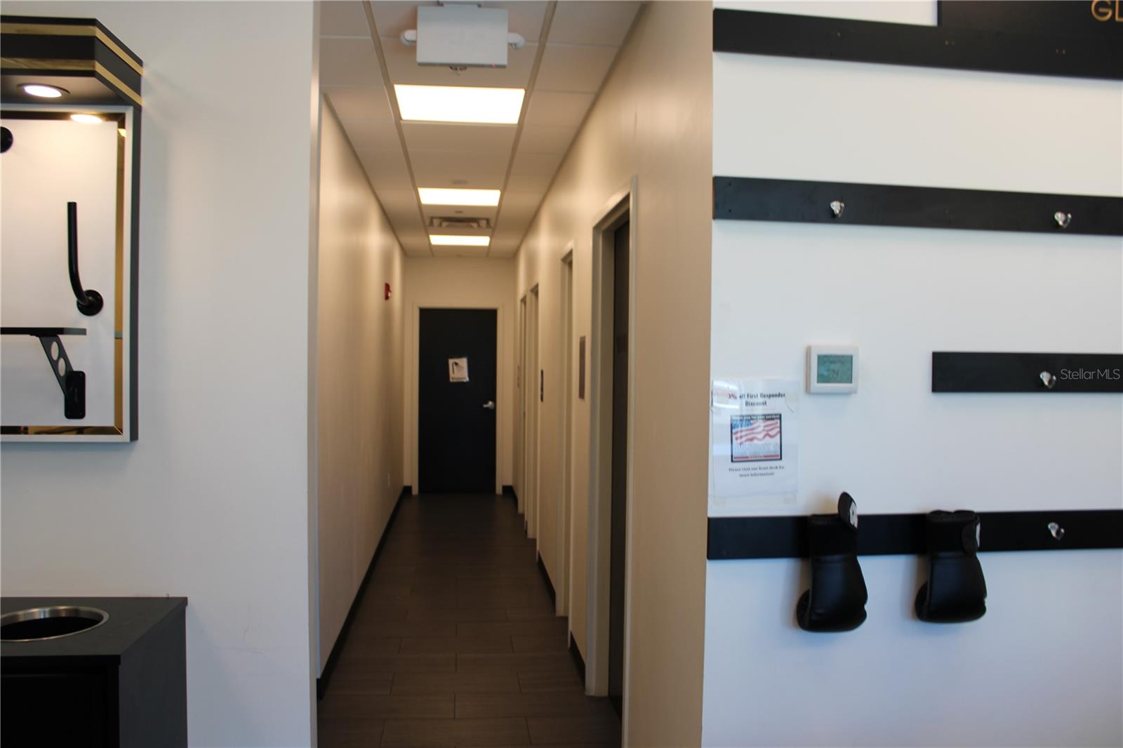 Image 15 of 19 For 2076 Seminole Boulevard D