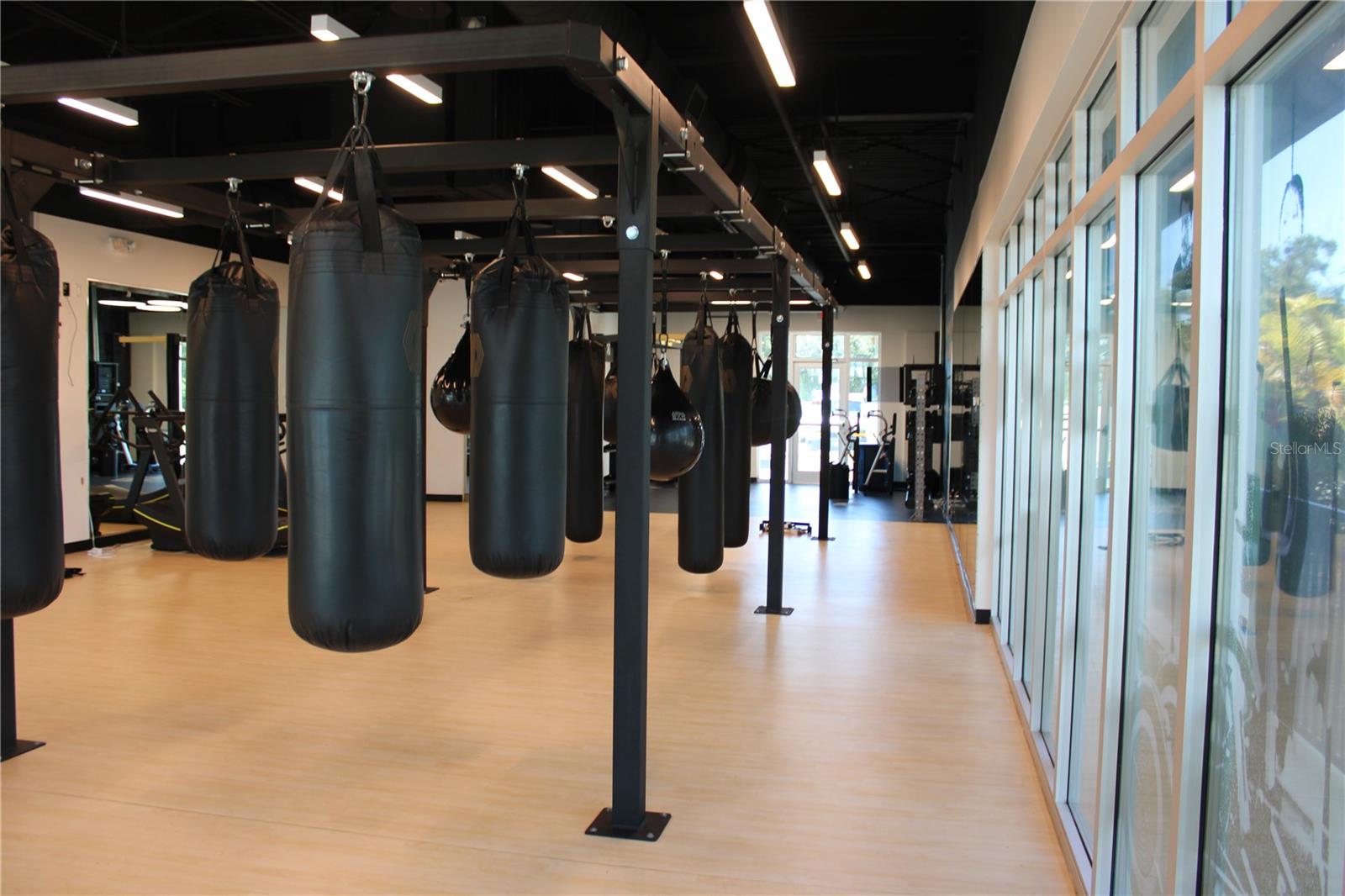 Image 9 of 19 For 2076 Seminole Boulevard D