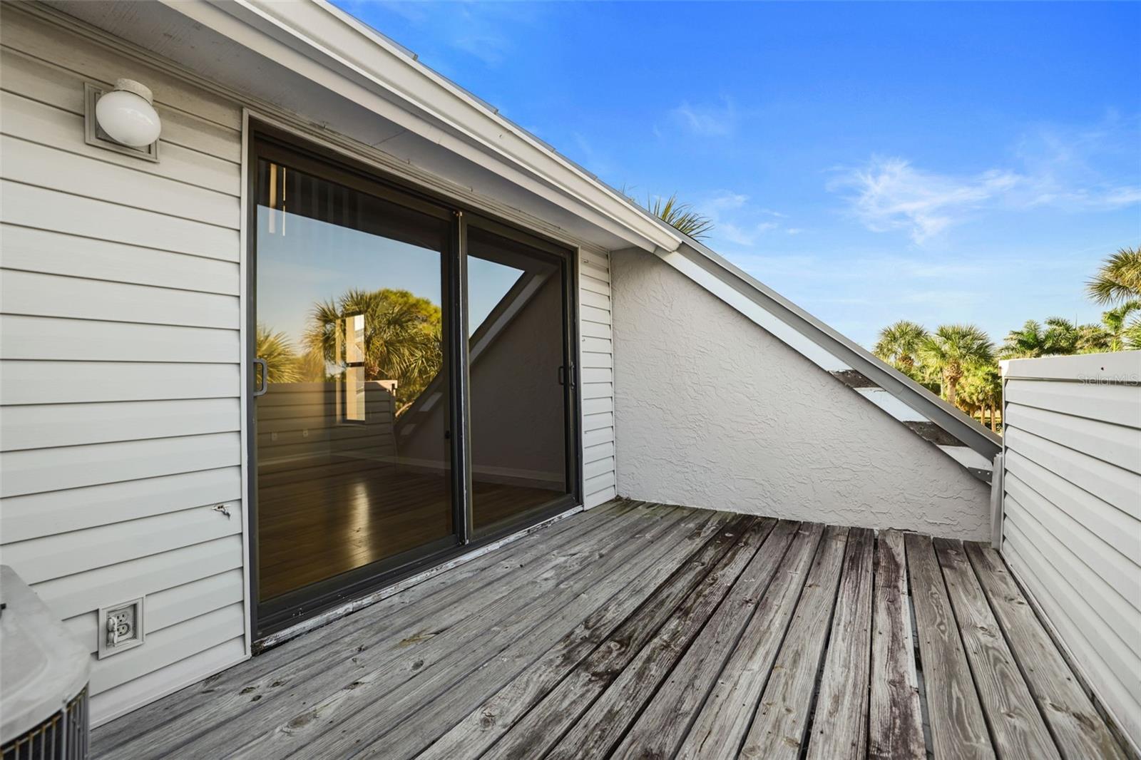 Image 28 of 43 For 1355 Pinellas Bayway S 19