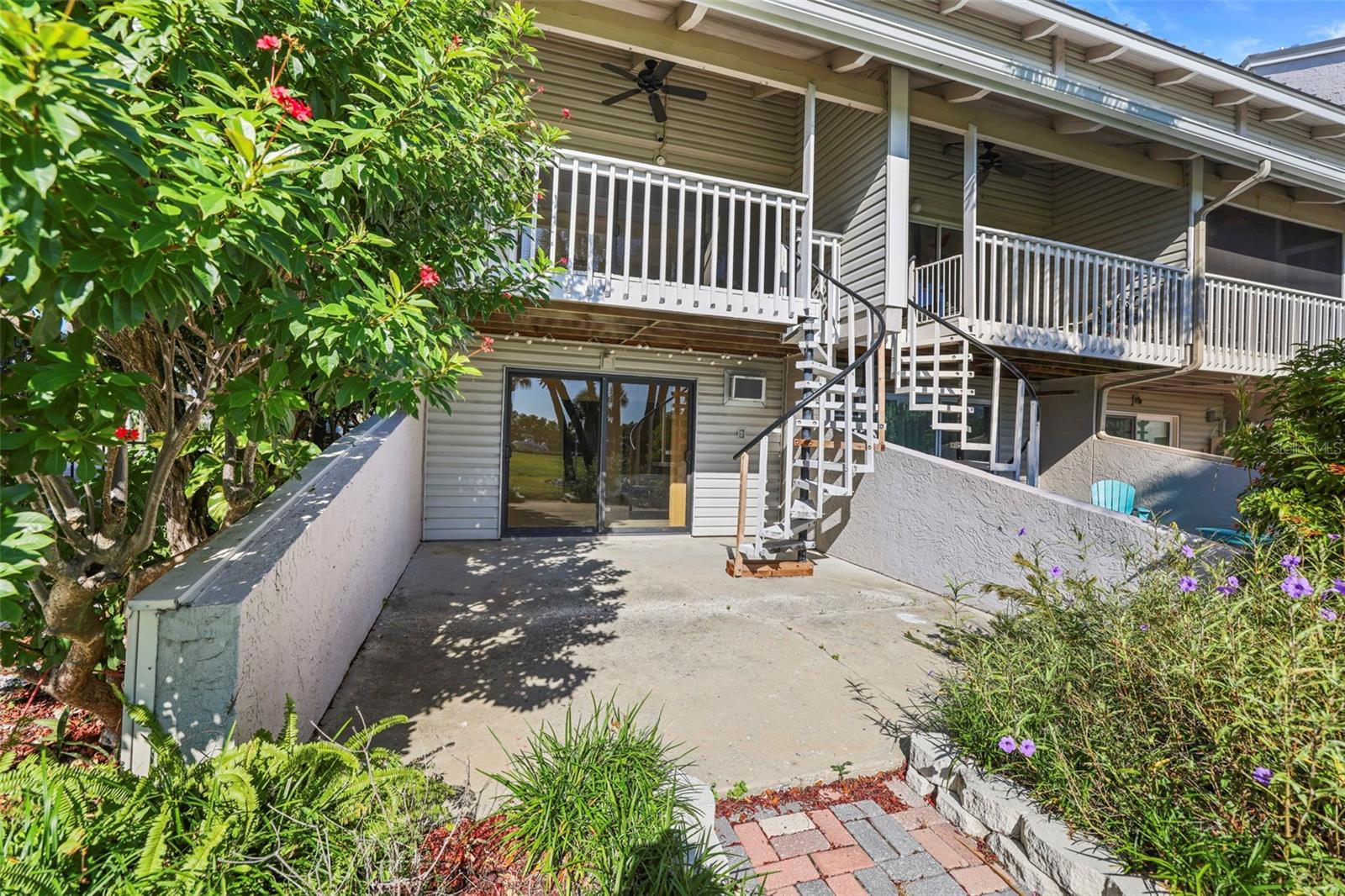 Image 31 of 43 For 1355 Pinellas Bayway S 19