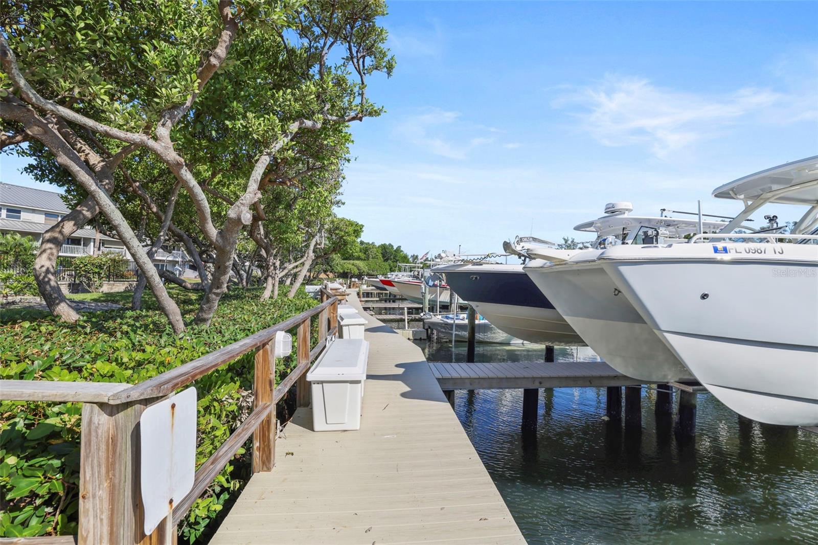 Image 33 of 43 For 1355 Pinellas Bayway S 19