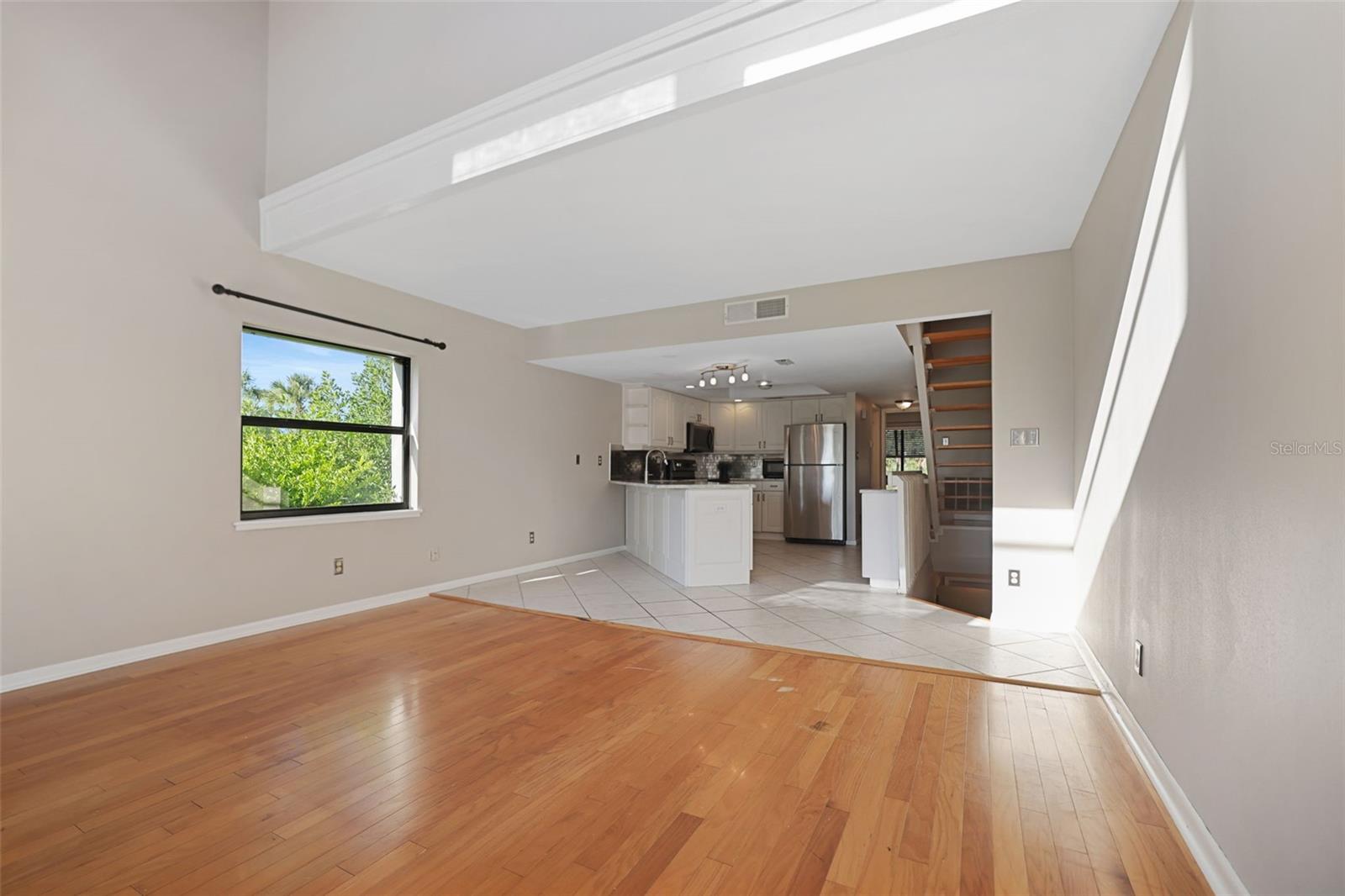 Image 8 of 43 For 1355 Pinellas Bayway S 19