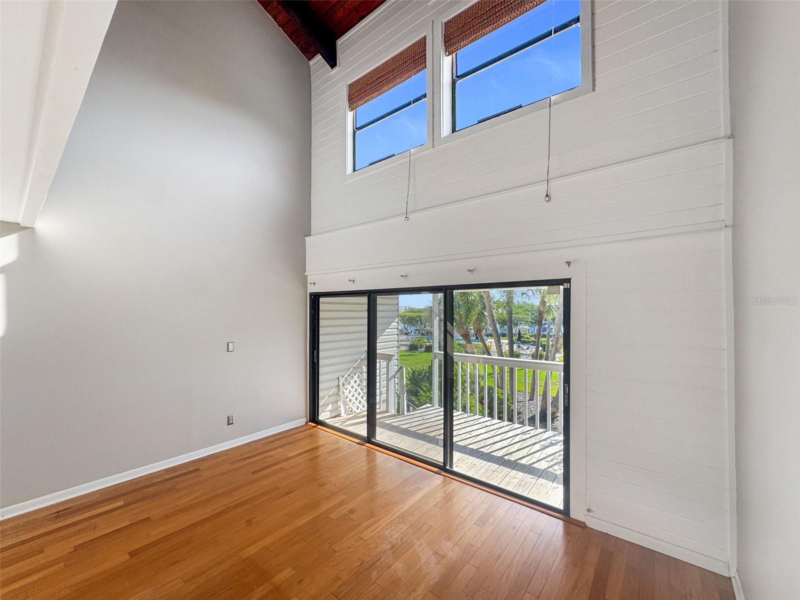 Image 9 of 43 For 1355 Pinellas Bayway S 19