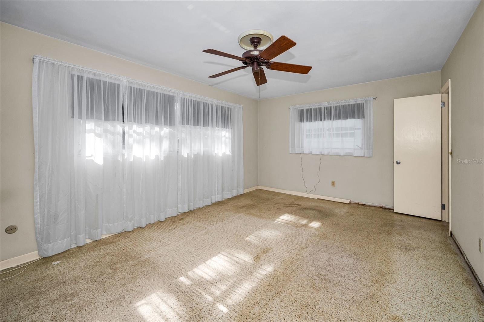 Image 22 of 68 For 2218 Hennesen Drive