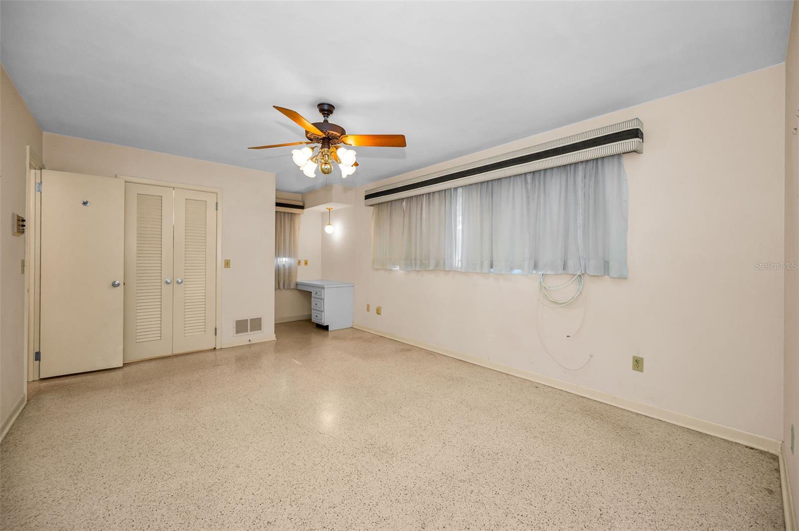 Image 26 of 68 For 2218 Hennesen Drive